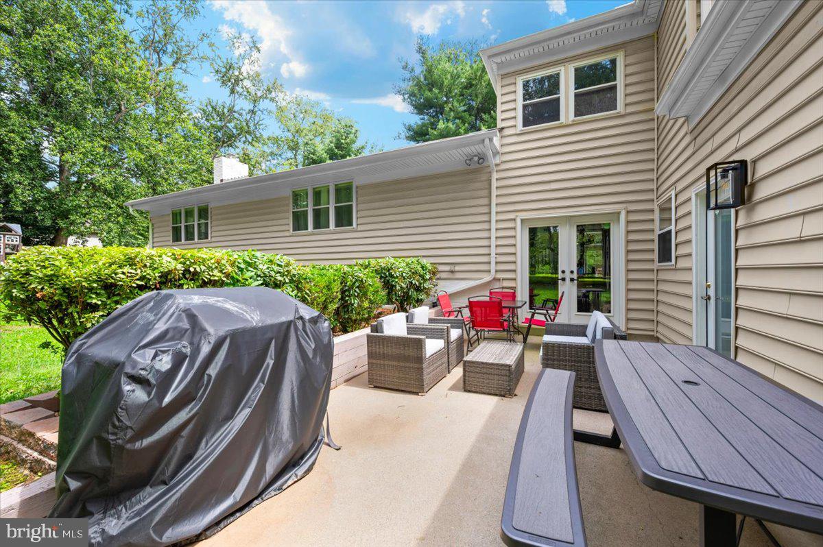 6109 COLCHESTER RD, FAIRFAX, Virginia 22030, 5 Bedrooms Bedrooms, ,4 BathroomsBathrooms,Residential,For sale,6109 COLCHESTER RD,VAFX2255222 MLS # VAFX2255222
