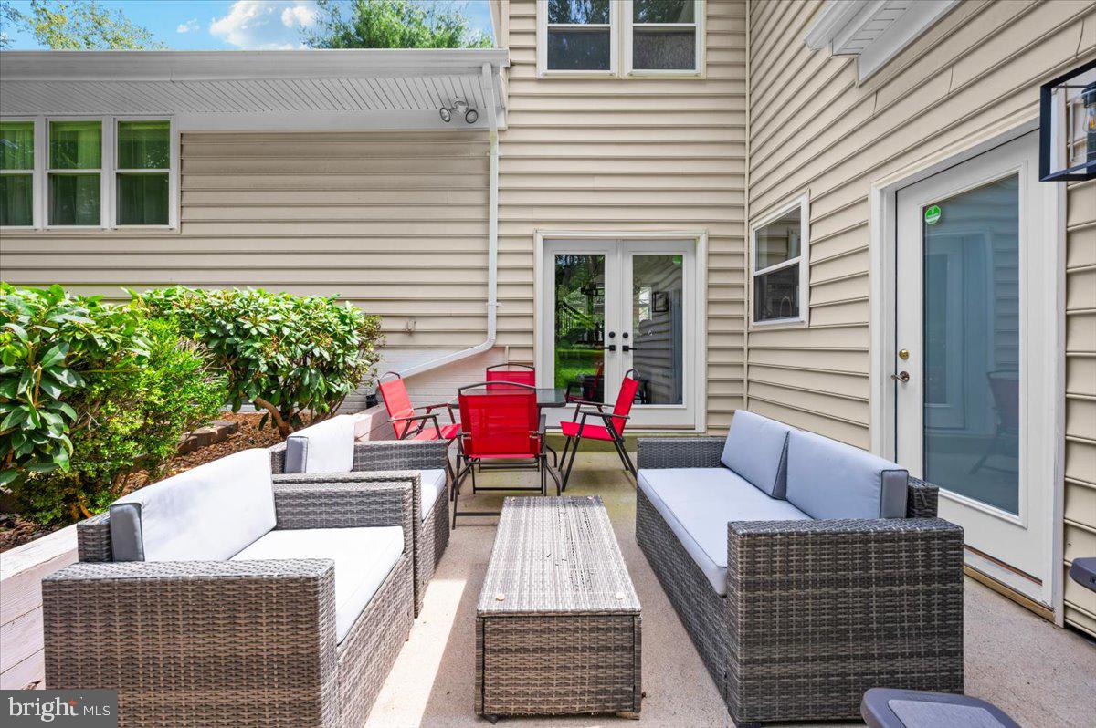 6109 COLCHESTER RD, FAIRFAX, Virginia 22030, 5 Bedrooms Bedrooms, ,4 BathroomsBathrooms,Residential,For sale,6109 COLCHESTER RD,VAFX2255222 MLS # VAFX2255222