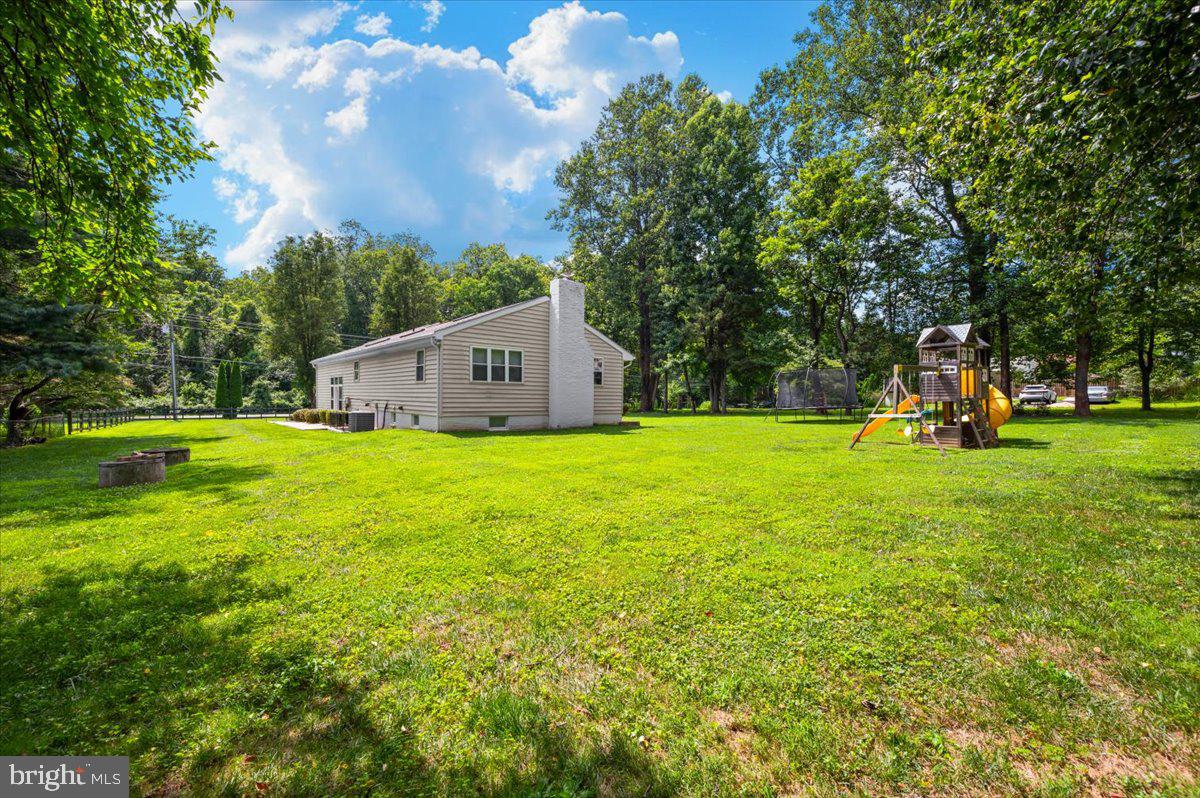 6109 COLCHESTER RD, FAIRFAX, Virginia 22030, 5 Bedrooms Bedrooms, ,4 BathroomsBathrooms,Residential,For sale,6109 COLCHESTER RD,VAFX2255222 MLS # VAFX2255222