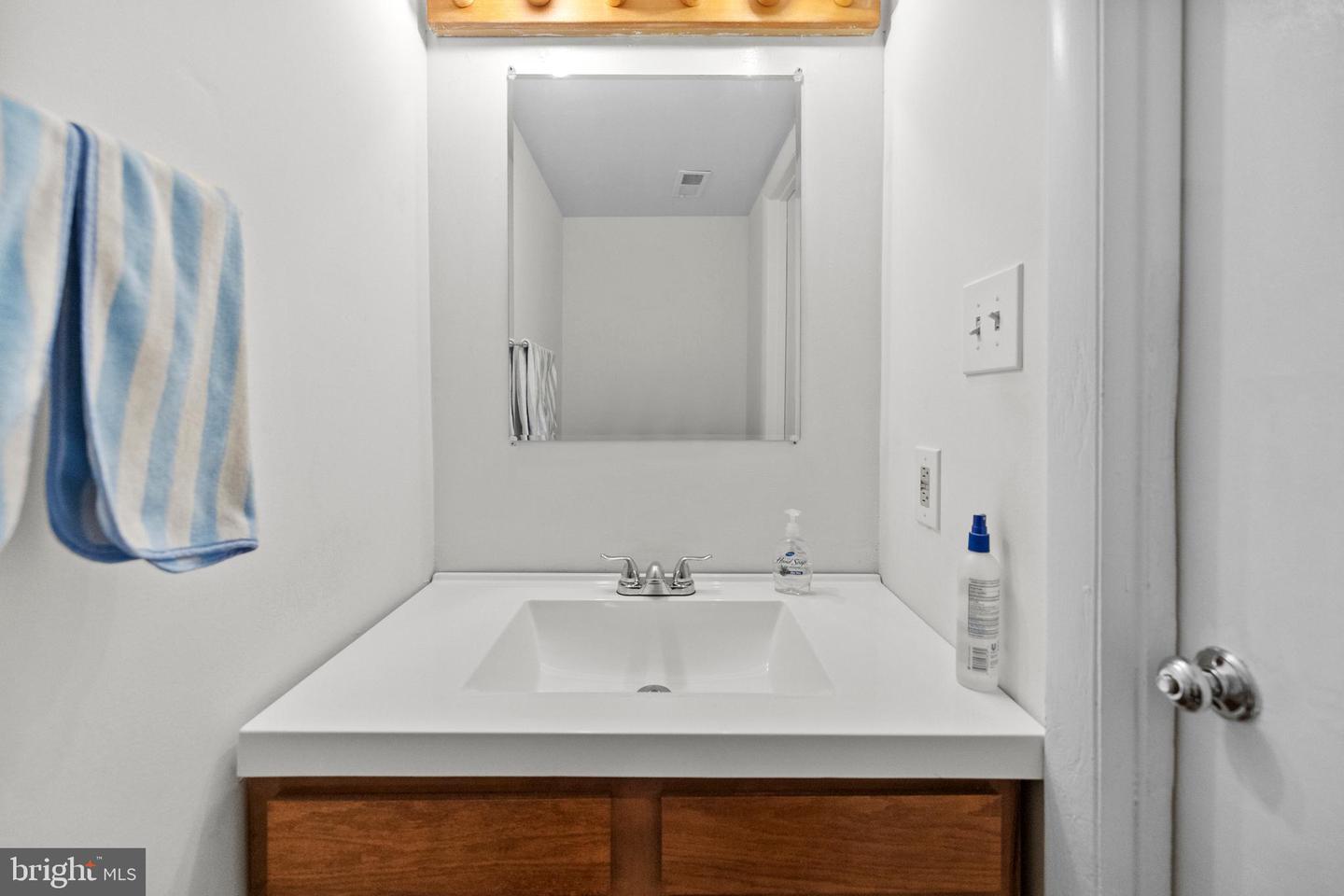 9015 SANDALWOOD DR #B, MANASSAS, Virginia 20110, 3 Bedrooms Bedrooms, ,1 BathroomBathrooms,Residential,For sale,9015 SANDALWOOD DR #B,VAMN2008680 MLS # VAMN2008680