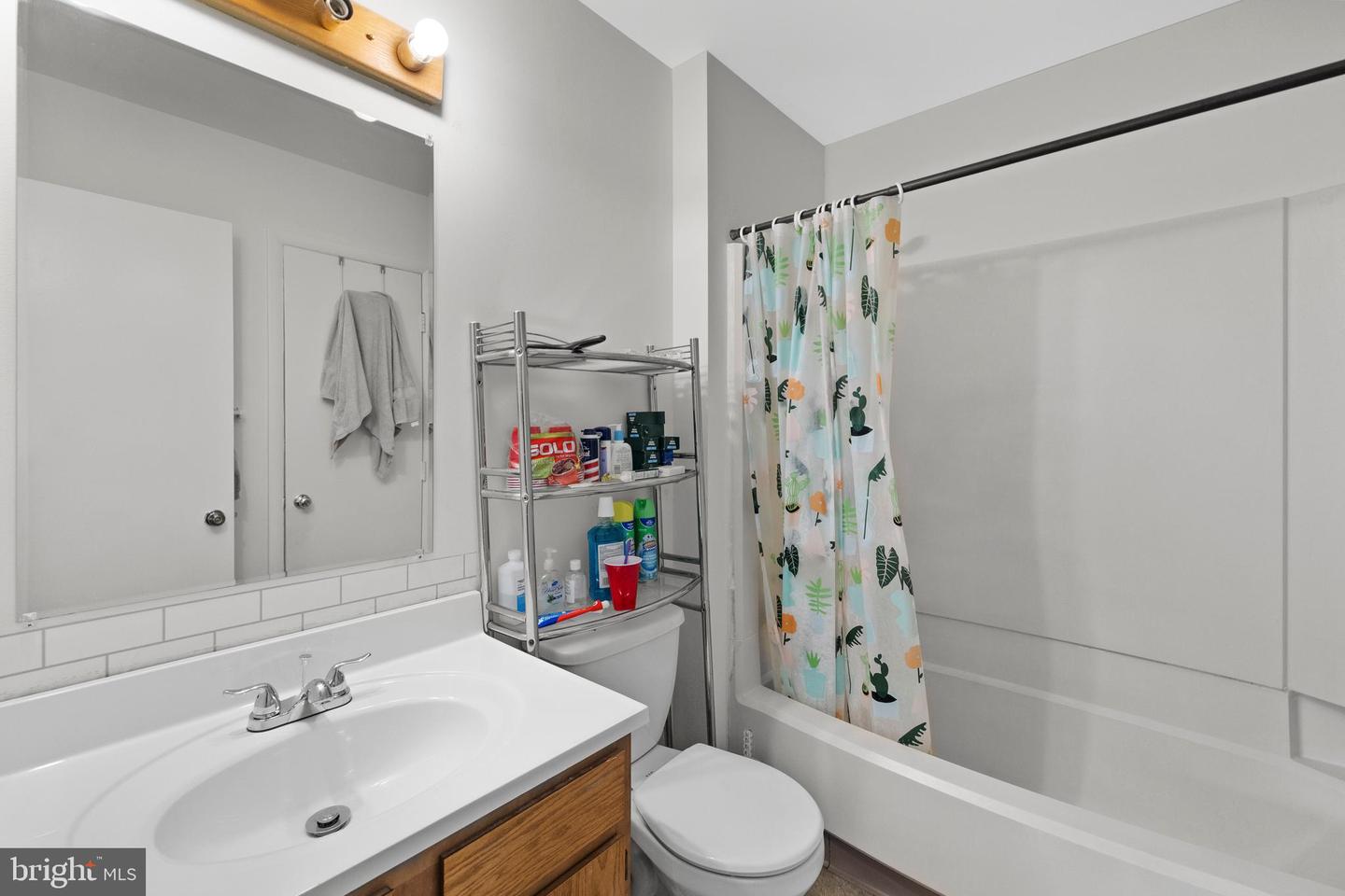9015 SANDALWOOD DR #B, MANASSAS, Virginia 20110, 3 Bedrooms Bedrooms, ,1 BathroomBathrooms,Residential,For sale,9015 SANDALWOOD DR #B,VAMN2008680 MLS # VAMN2008680