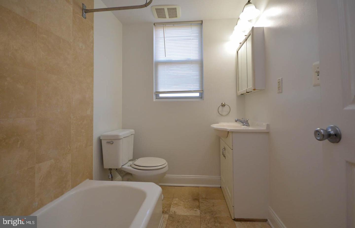 1380 BRYANT ST NE #202, WASHINGTON, District Of Columbia 20018, 1 Bedroom Bedrooms, ,1 BathroomBathrooms,Residential,For sale,1380 BRYANT ST NE #202,DCDC2210314 MLS # DCDC2210314
