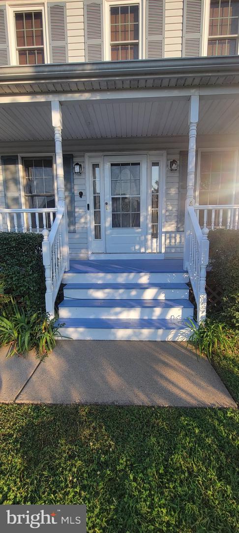 11607 RIVER MEADOWS WAY, FREDERICKSBURG, Virginia 22408, 4 Bedrooms Bedrooms, ,2 BathroomsBathrooms,Residential,For sale,11607 RIVER MEADOWS WAY,VASP2034690 MLS # VASP2034690