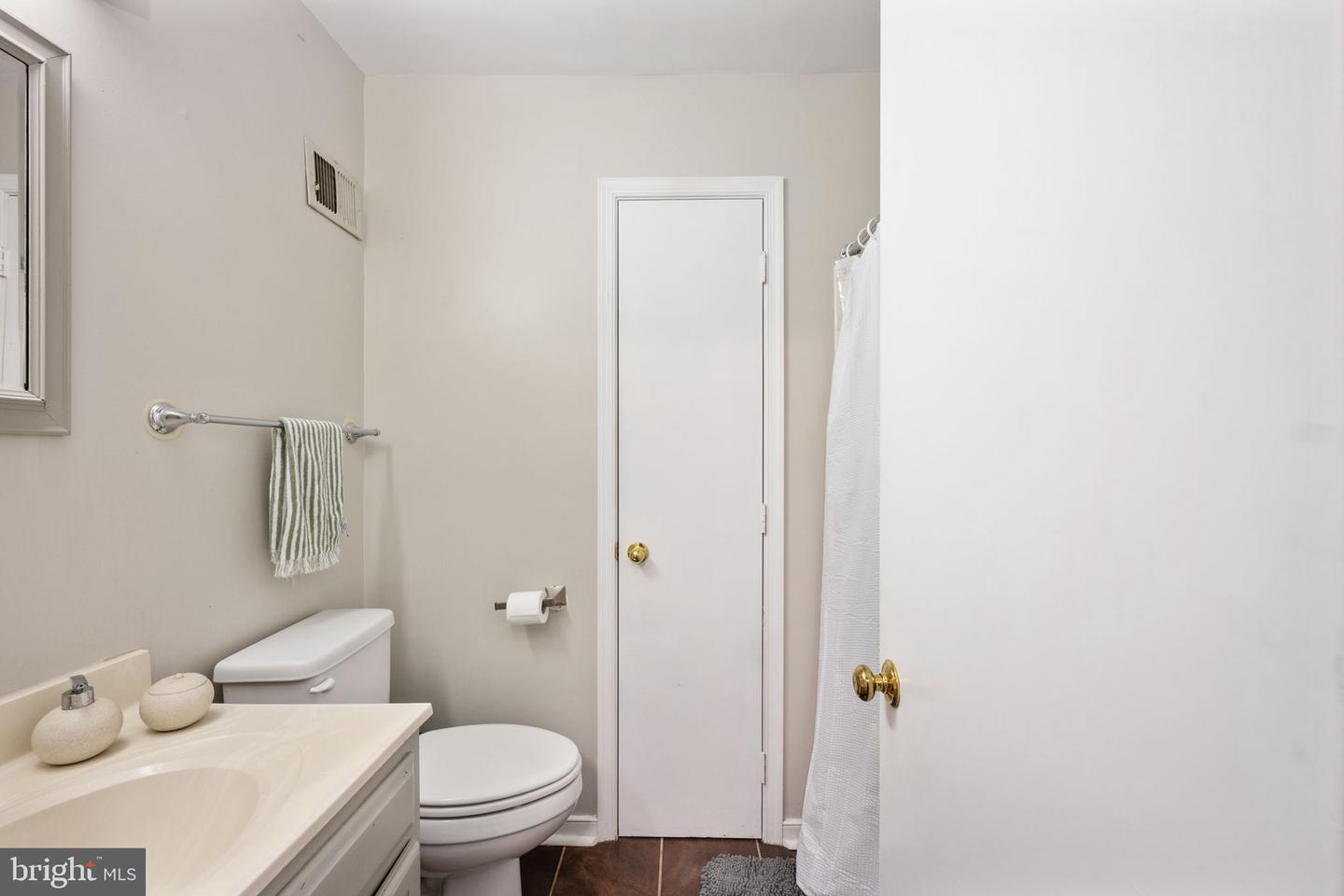 142 WOODLAND DR, STAFFORD, Virginia 22556, 2 Bedrooms Bedrooms, ,2 BathroomsBathrooms,Residential,For sale,142 WOODLAND DR,VAST2040878 MLS # VAST2040878