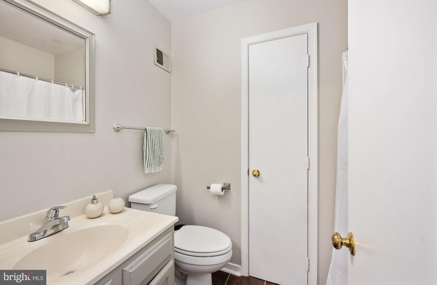 142 WOODLAND DR, STAFFORD, Virginia 22556, 2 Bedrooms Bedrooms, ,2 BathroomsBathrooms,Residential,For sale,142 WOODLAND DR,VAST2040878 MLS # VAST2040878