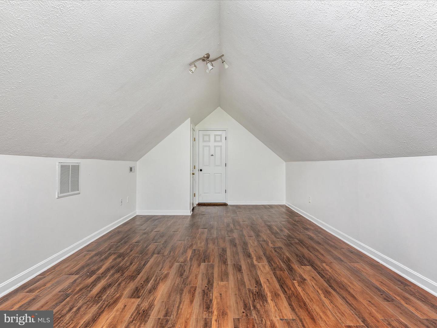 211 KILLDEER RD, STEPHENS CITY, Virginia 22655, 4 Bedrooms Bedrooms, ,2 BathroomsBathrooms,Residential,For sale,211 KILLDEER RD,VAFV2035484 MLS # VAFV2035484