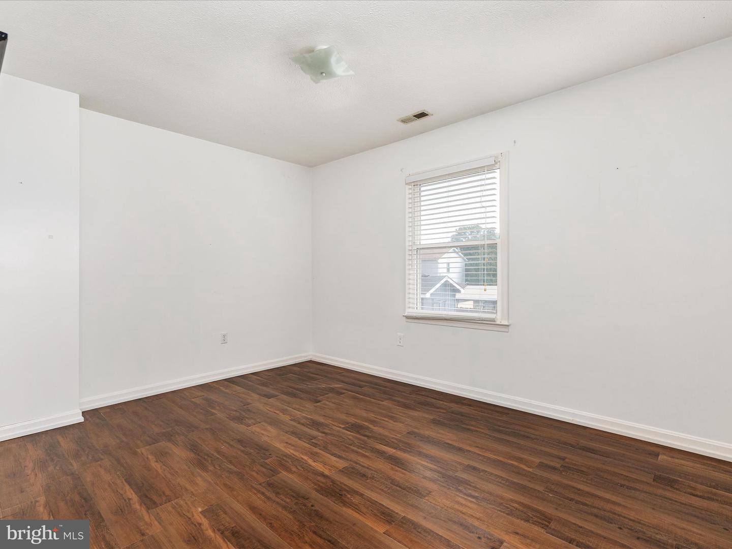 211 KILLDEER RD, STEPHENS CITY, Virginia 22655, 4 Bedrooms Bedrooms, ,2 BathroomsBathrooms,Residential,For sale,211 KILLDEER RD,VAFV2035484 MLS # VAFV2035484