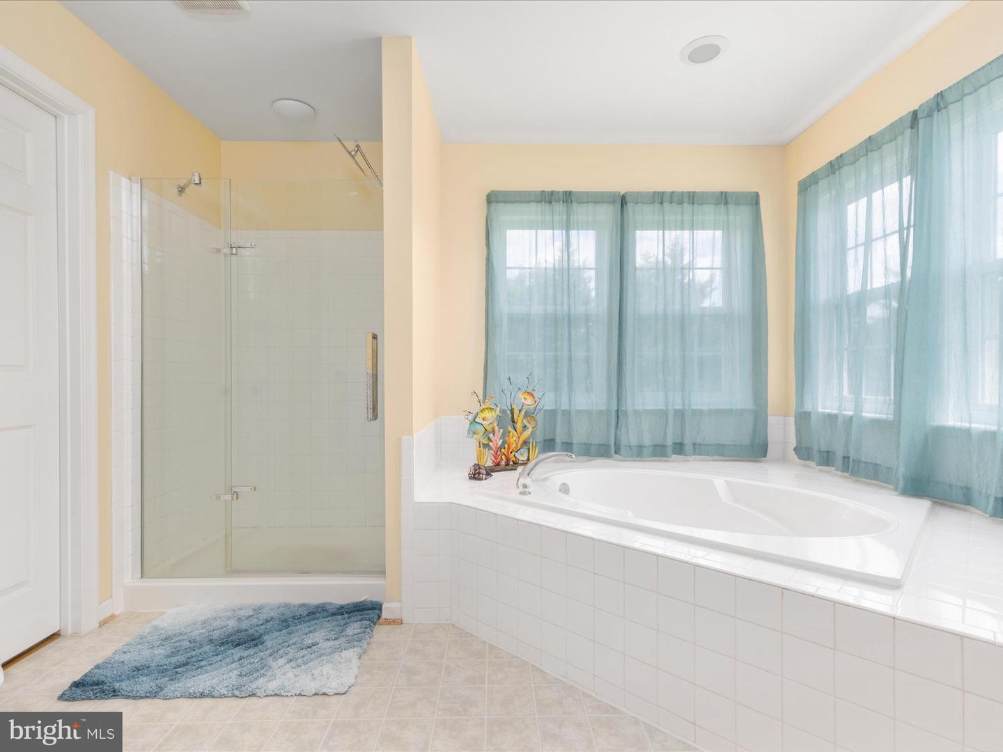 115 SAVANNAH DR, STRASBURG, Virginia 22657, 5 Bedrooms Bedrooms, ,4 BathroomsBathrooms,Residential,For sale,115 SAVANNAH DR,VASH2012002 MLS # VASH2012002