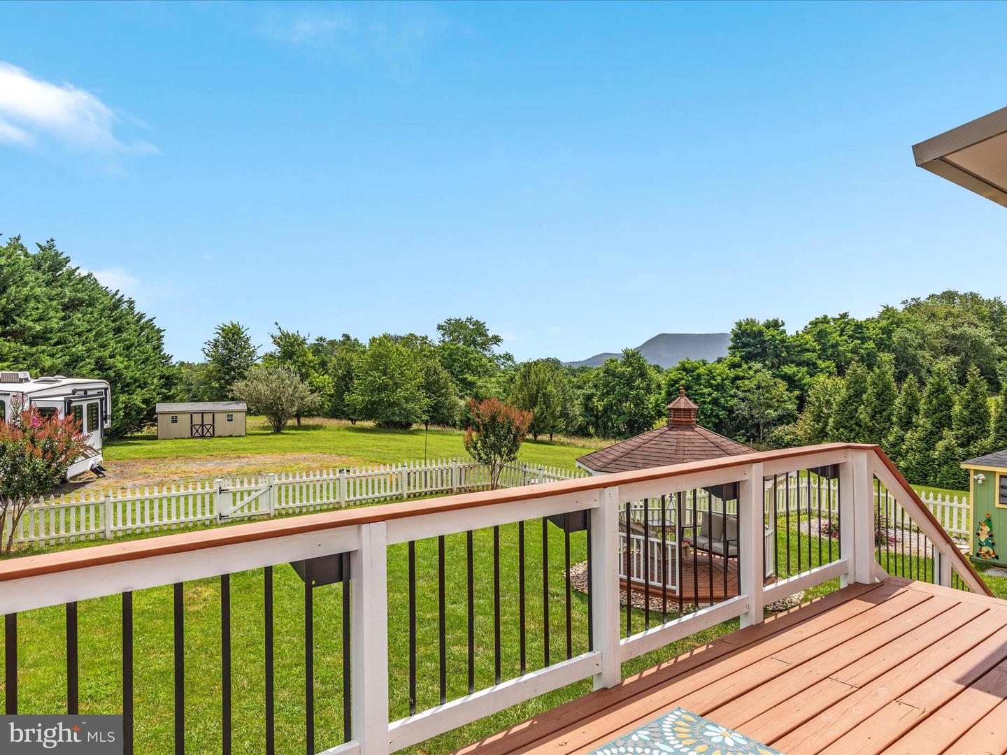 115 SAVANNAH DR, STRASBURG, Virginia 22657, 5 Bedrooms Bedrooms, ,4 BathroomsBathrooms,Residential,For sale,115 SAVANNAH DR,VASH2012002 MLS # VASH2012002