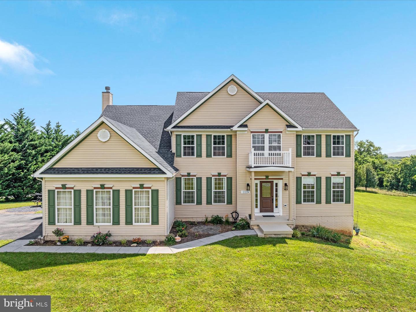 115 SAVANNAH DR, STRASBURG, Virginia 22657, 5 Bedrooms Bedrooms, ,4 BathroomsBathrooms,Residential,For sale,115 SAVANNAH DR,VASH2012002 MLS # VASH2012002