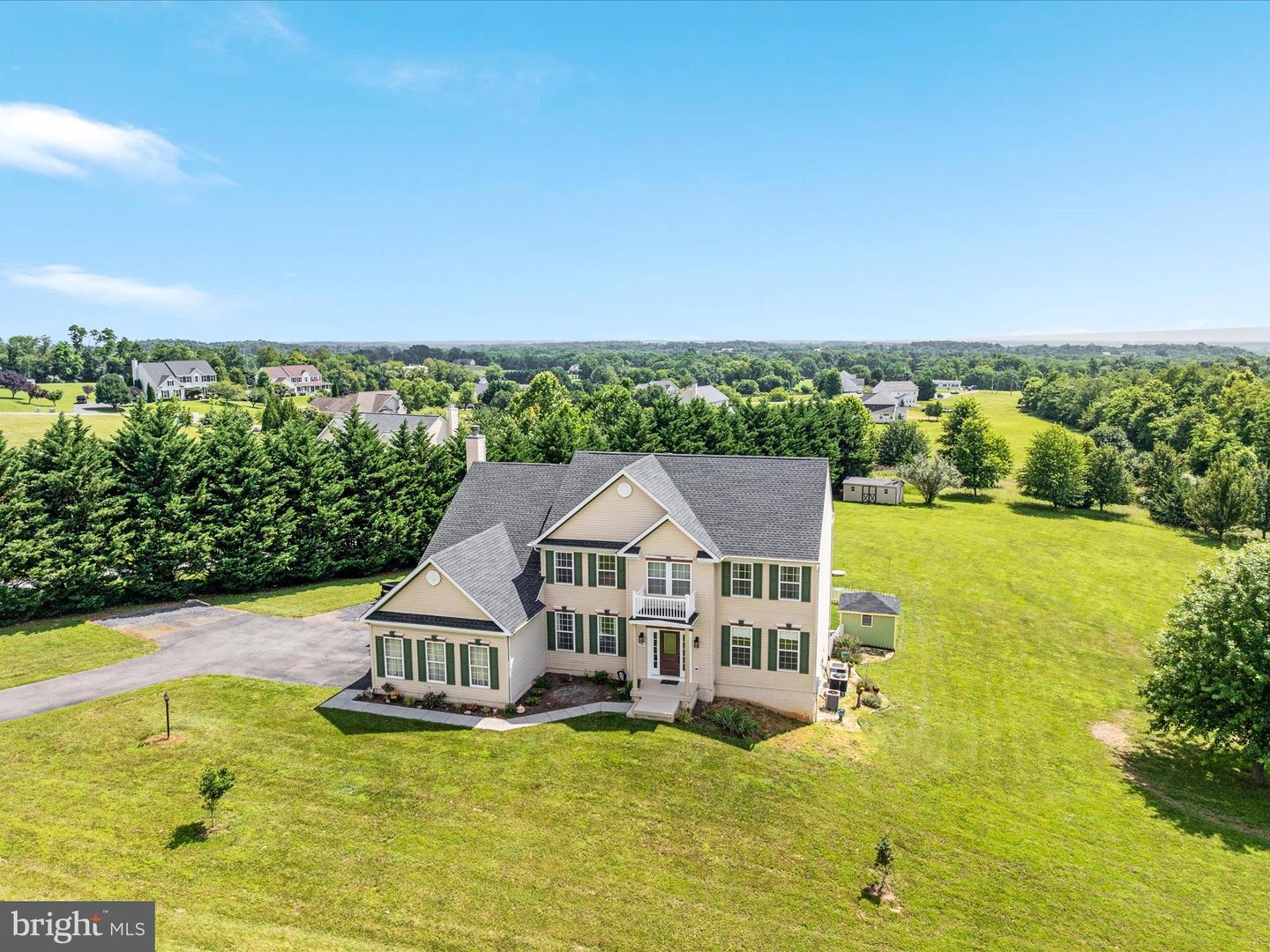 115 SAVANNAH DR, STRASBURG, Virginia 22657, 5 Bedrooms Bedrooms, ,4 BathroomsBathrooms,Residential,For sale,115 SAVANNAH DR,VASH2012002 MLS # VASH2012002