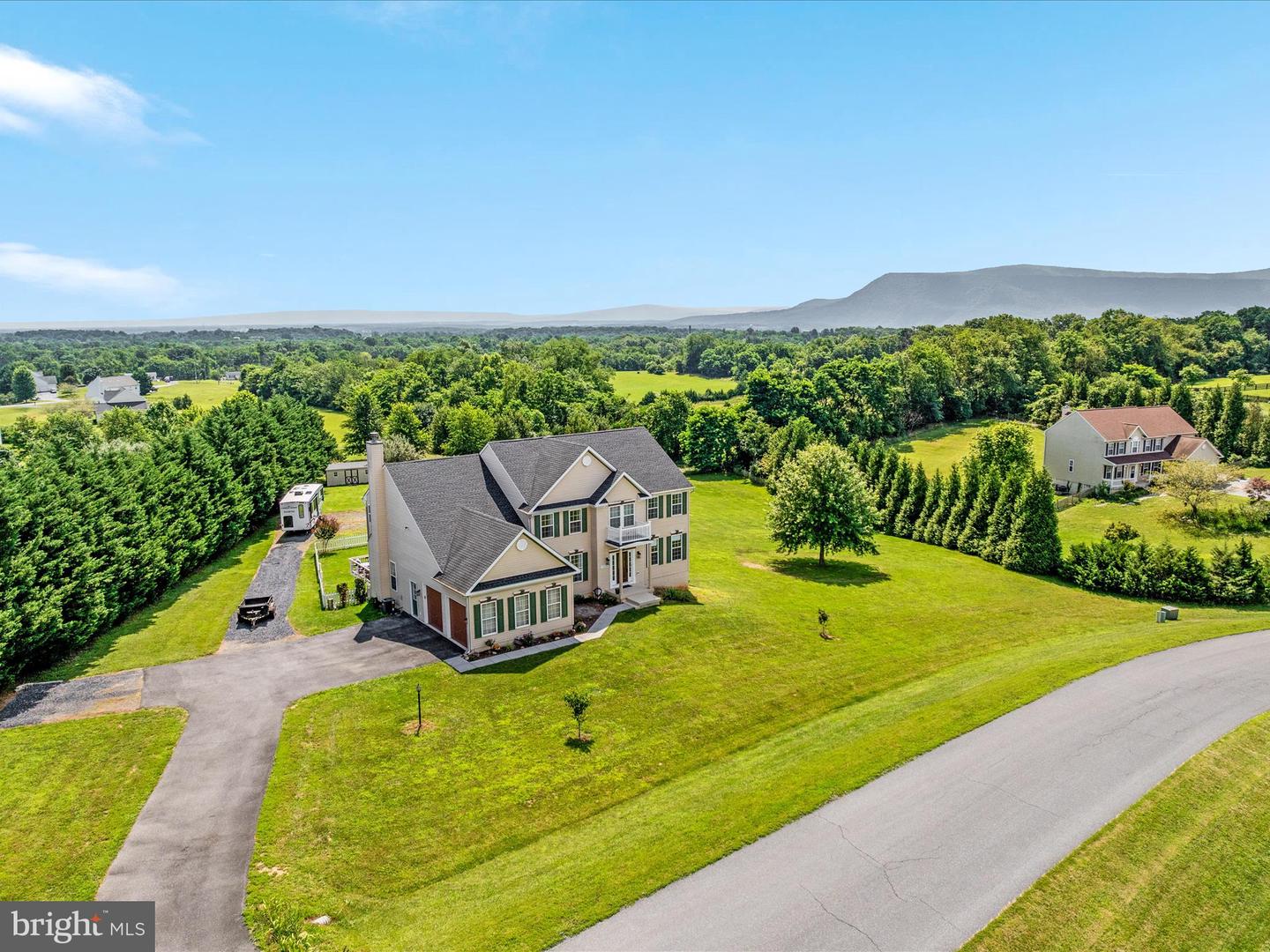 115 SAVANNAH DR, STRASBURG, Virginia 22657, 5 Bedrooms Bedrooms, ,4 BathroomsBathrooms,Residential,For sale,115 SAVANNAH DR,VASH2012002 MLS # VASH2012002