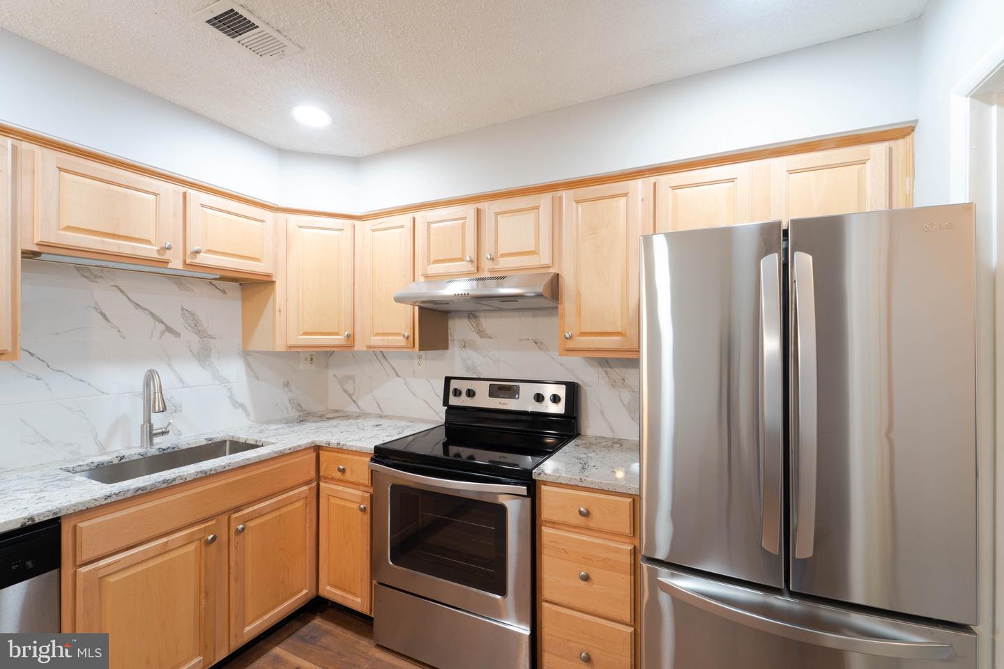2221 SOUTHGATE SQ, RESTON, Virginia 20191, 3 Bedrooms Bedrooms, ,1 BathroomBathrooms,Residential,For sale,2221 SOUTHGATE SQ,VAFX2255914 MLS # VAFX2255914