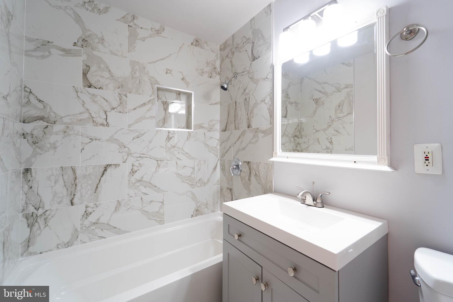 2221 SOUTHGATE SQ, RESTON, Virginia 20191, 3 Bedrooms Bedrooms, ,1 BathroomBathrooms,Residential,For sale,2221 SOUTHGATE SQ,VAFX2255914 MLS # VAFX2255914