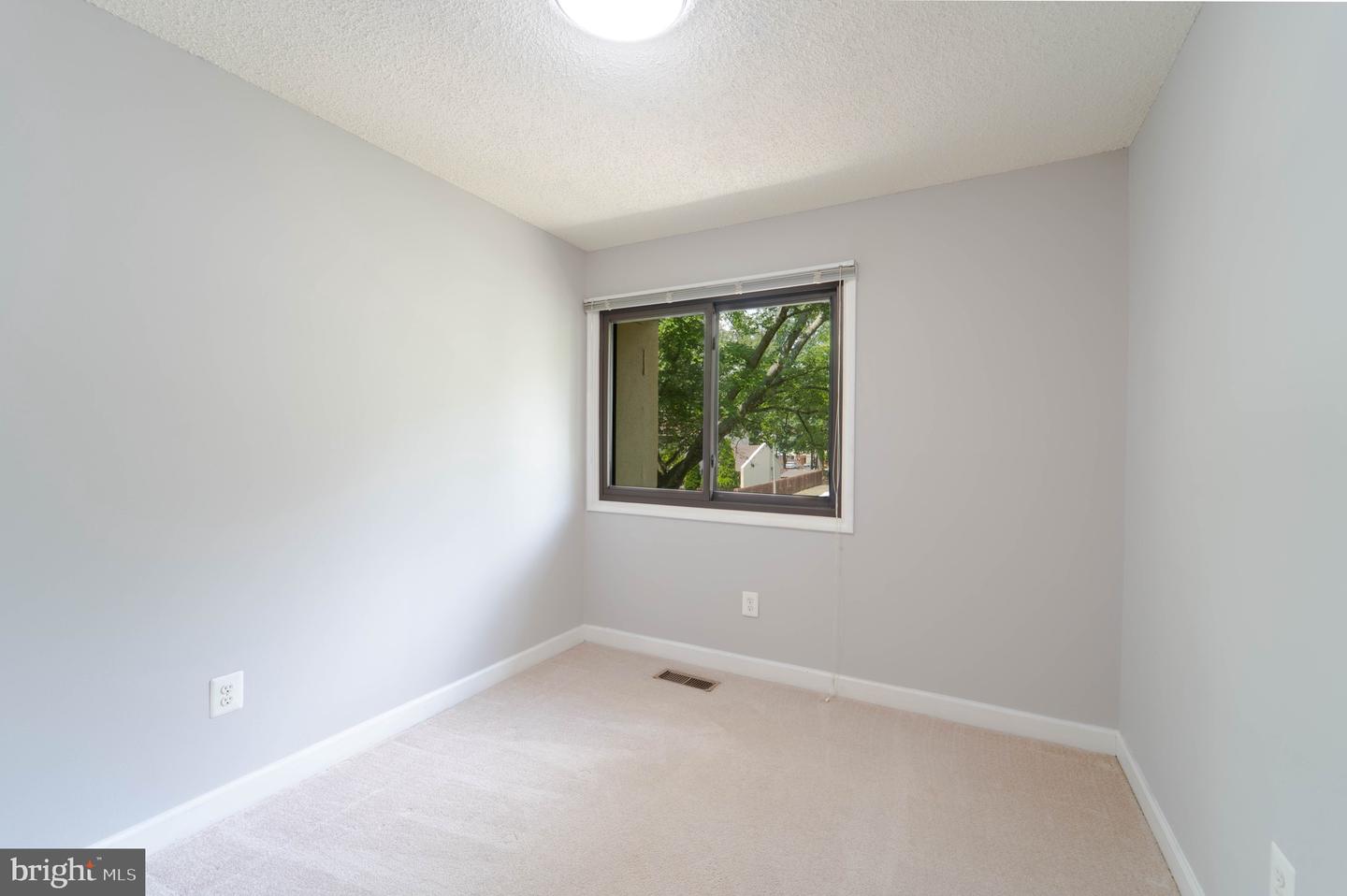 2221 SOUTHGATE SQ, RESTON, Virginia 20191, 3 Bedrooms Bedrooms, ,1 BathroomBathrooms,Residential,For sale,2221 SOUTHGATE SQ,VAFX2255914 MLS # VAFX2255914