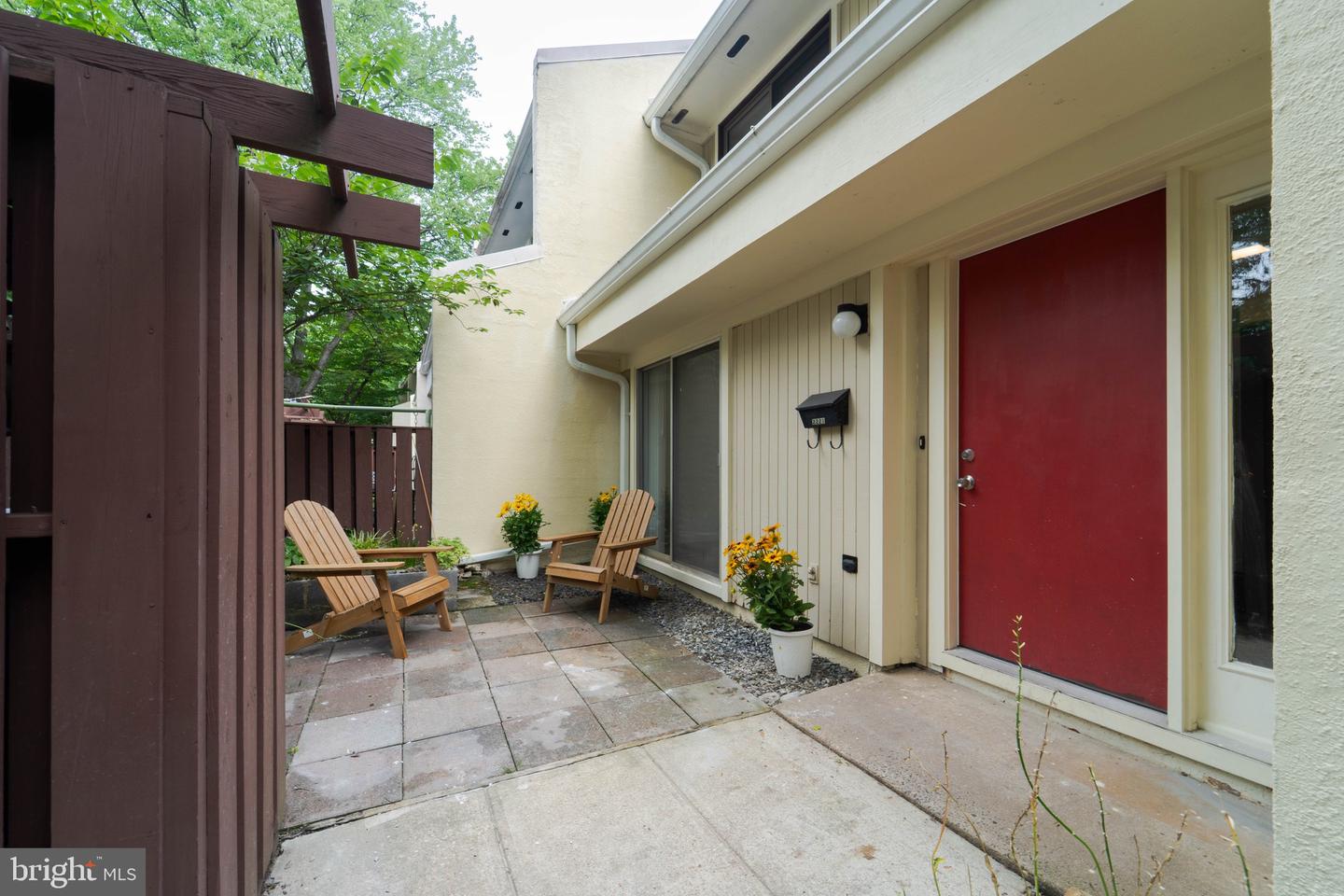 2221 SOUTHGATE SQ, RESTON, Virginia 20191, 3 Bedrooms Bedrooms, ,1 BathroomBathrooms,Residential,For sale,2221 SOUTHGATE SQ,VAFX2255914 MLS # VAFX2255914