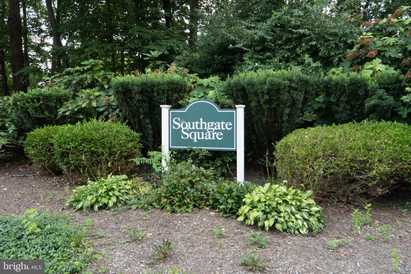 2221 SOUTHGATE SQ, RESTON, Virginia 20191, 3 Bedrooms Bedrooms, ,1 BathroomBathrooms,Residential,For sale,2221 SOUTHGATE SQ,VAFX2255914 MLS # VAFX2255914