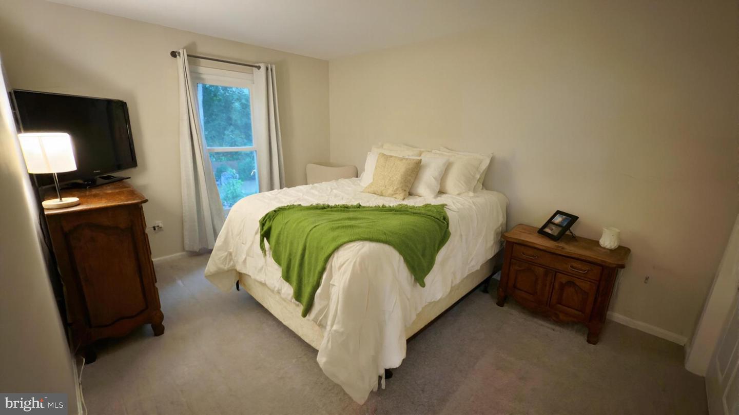 15310 EDGEHILL DR, DUMFRIES, Virginia 22025, 4 Bedrooms Bedrooms, 5 Rooms Rooms,3 BathroomsBathrooms,Residential,For sale,15310 EDGEHILL DR,VAPW2099380 MLS # VAPW2099380