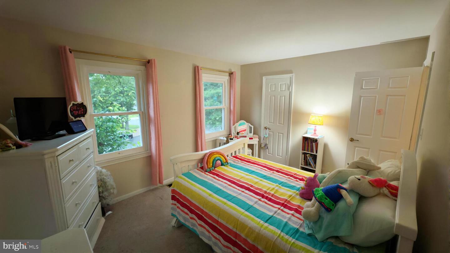 15310 EDGEHILL DR, DUMFRIES, Virginia 22025, 4 Bedrooms Bedrooms, 5 Rooms Rooms,3 BathroomsBathrooms,Residential,For sale,15310 EDGEHILL DR,VAPW2099380 MLS # VAPW2099380