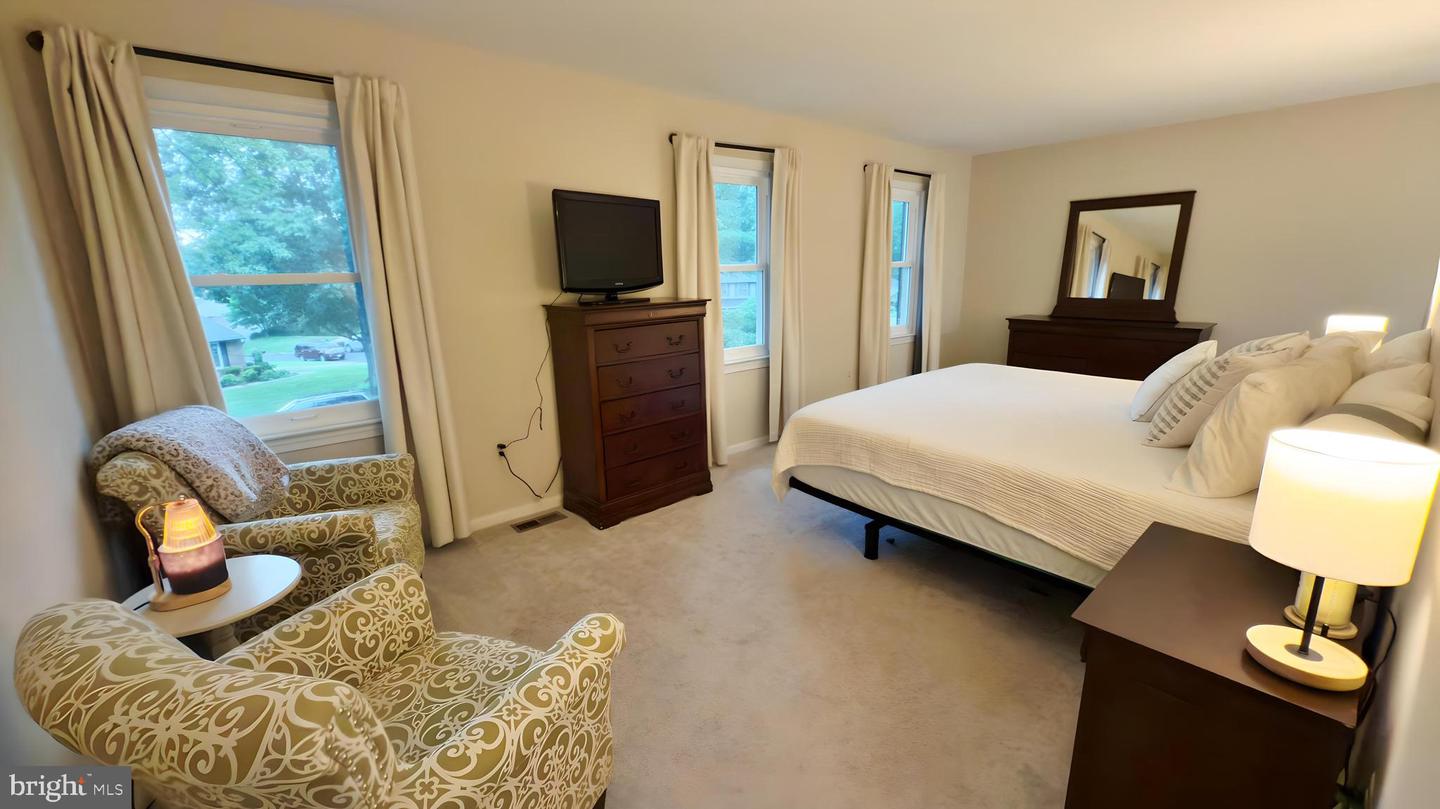 15310 EDGEHILL DR, DUMFRIES, Virginia 22025, 4 Bedrooms Bedrooms, 5 Rooms Rooms,3 BathroomsBathrooms,Residential,For sale,15310 EDGEHILL DR,VAPW2099380 MLS # VAPW2099380