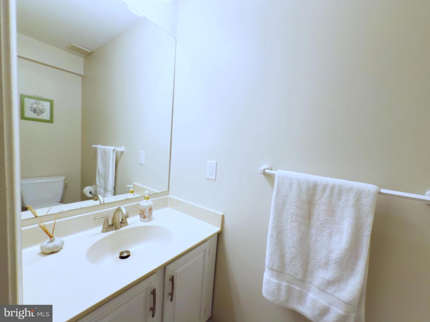 15310 EDGEHILL DR, DUMFRIES, Virginia 22025, 4 Bedrooms Bedrooms, 5 Rooms Rooms,3 BathroomsBathrooms,Residential,For sale,15310 EDGEHILL DR,VAPW2099380 MLS # VAPW2099380
