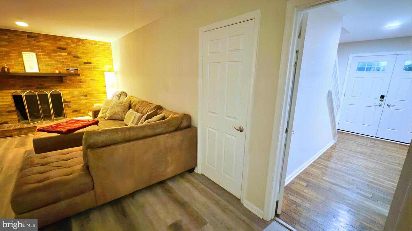 15310 EDGEHILL DR, DUMFRIES, Virginia 22025, 4 Bedrooms Bedrooms, 5 Rooms Rooms,3 BathroomsBathrooms,Residential,For sale,15310 EDGEHILL DR,VAPW2099380 MLS # VAPW2099380