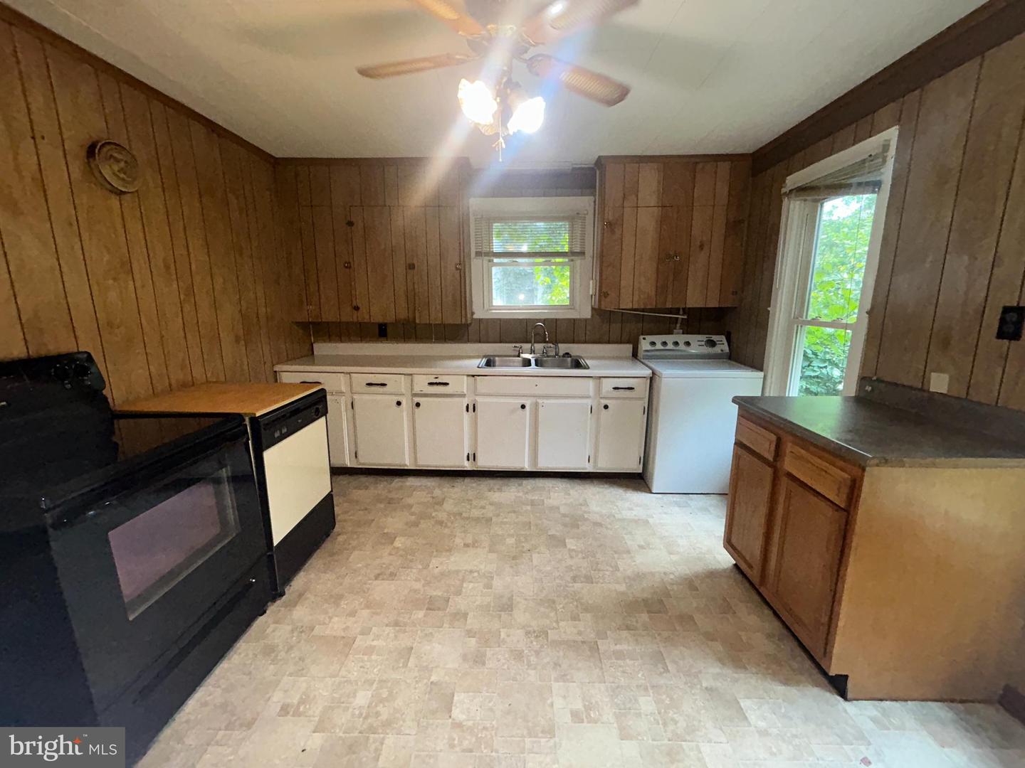 161 MAIN ST E, ORANGE, Virginia 22960, 3 Bedrooms Bedrooms, ,1 BathroomBathrooms,Residential,For sale,161 MAIN ST E,VAOR2010226 MLS # VAOR2010226