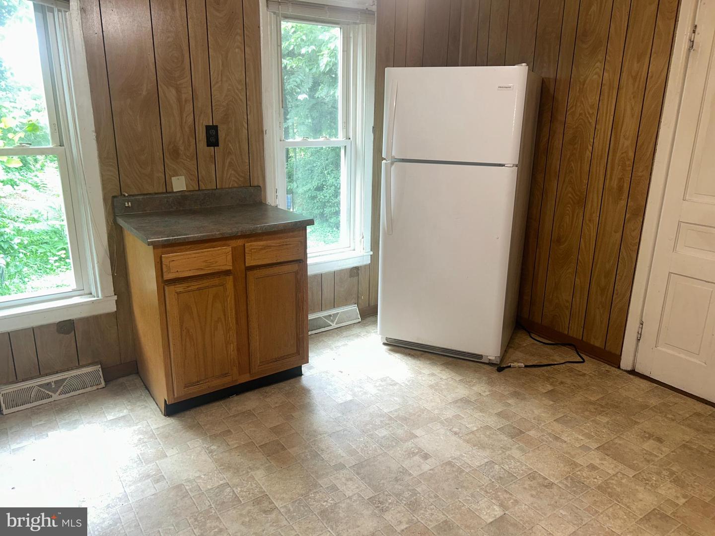 161 MAIN ST E, ORANGE, Virginia 22960, 3 Bedrooms Bedrooms, ,1 BathroomBathrooms,Residential,For sale,161 MAIN ST E,VAOR2010226 MLS # VAOR2010226