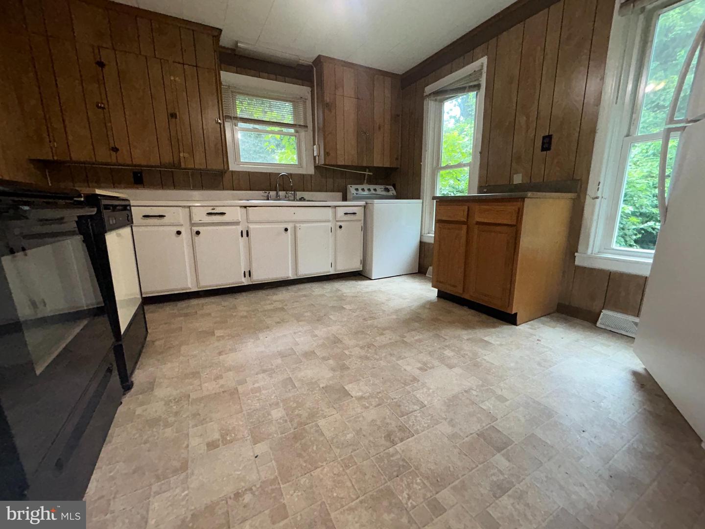 161 MAIN ST E, ORANGE, Virginia 22960, 3 Bedrooms Bedrooms, ,1 BathroomBathrooms,Residential,For sale,161 MAIN ST E,VAOR2010226 MLS # VAOR2010226