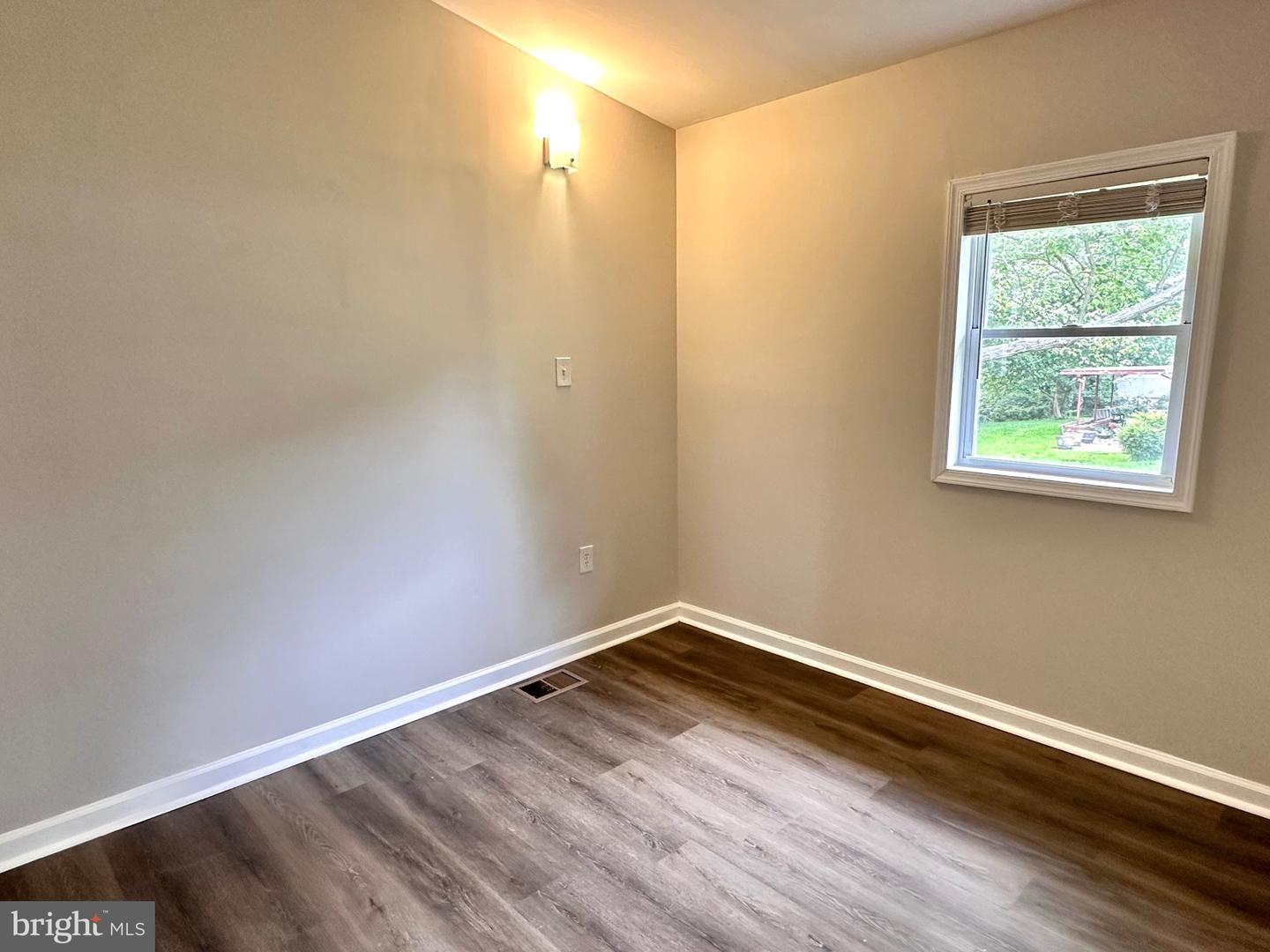 4103 IVANHOE LN, ALEXANDRIA, Virginia 22310, 5 Bedrooms Bedrooms, ,2 BathroomsBathrooms,Residential,For sale,4103 IVANHOE LN,VAFX2256058 MLS # VAFX2256058