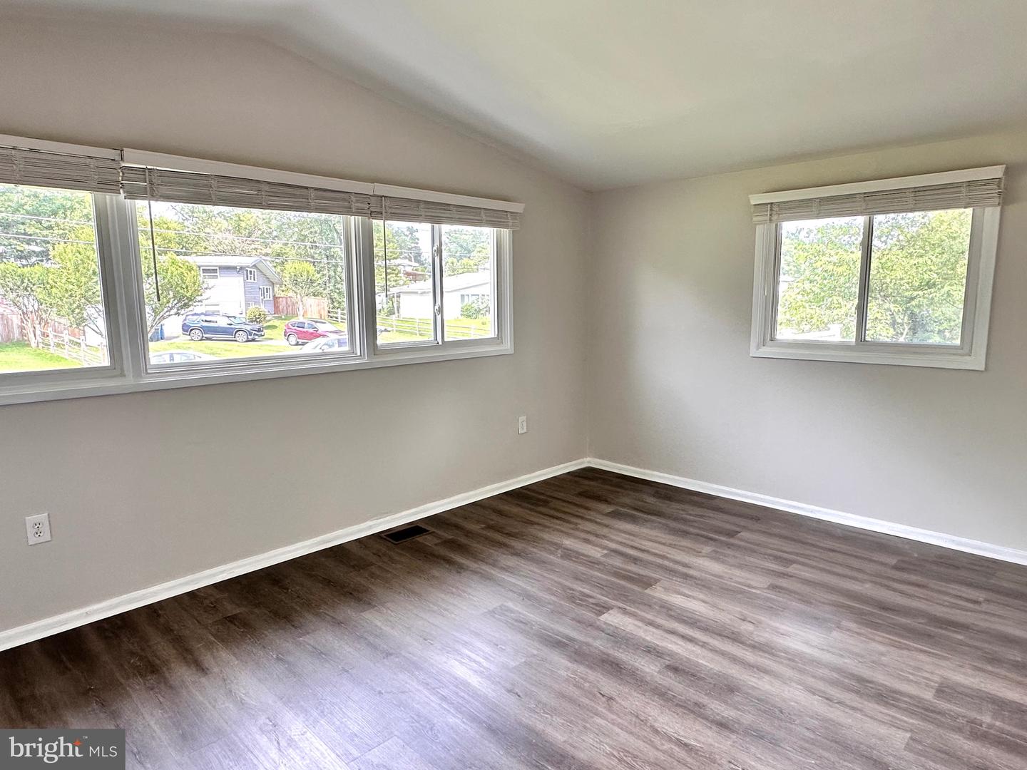4103 IVANHOE LN, ALEXANDRIA, Virginia 22310, 5 Bedrooms Bedrooms, ,2 BathroomsBathrooms,Residential,For sale,4103 IVANHOE LN,VAFX2256058 MLS # VAFX2256058