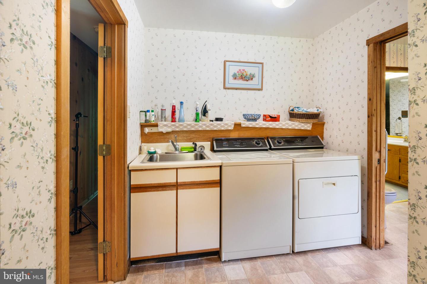 1147 MILL RD, WOODSTOCK, Virginia 22664, 3 Bedrooms Bedrooms, ,3 BathroomsBathrooms,Residential,For sale,1147 MILL RD,VASH2012016 MLS # VASH2012016
