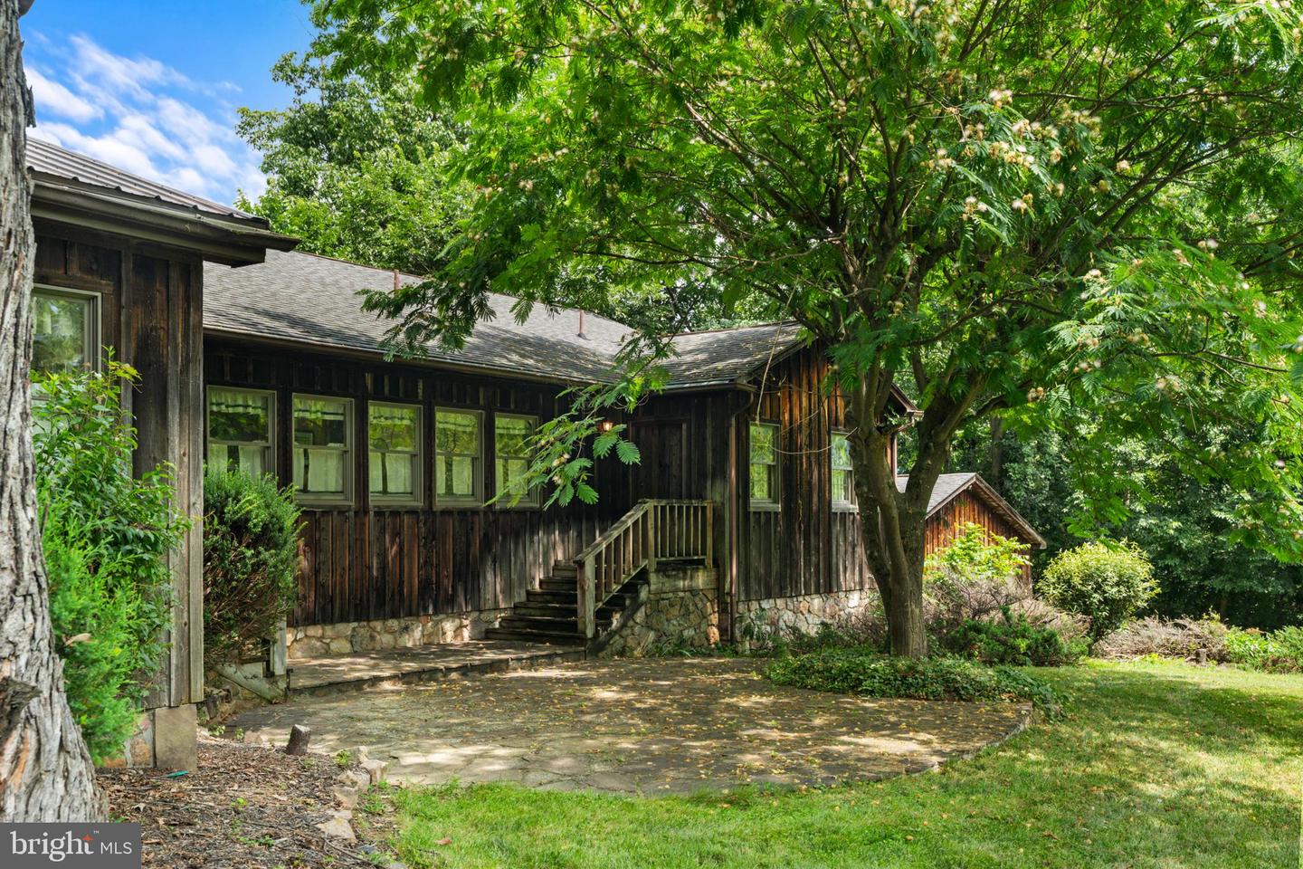 1147 MILL RD, WOODSTOCK, Virginia 22664, 3 Bedrooms Bedrooms, ,3 BathroomsBathrooms,Residential,For sale,1147 MILL RD,VASH2012016 MLS # VASH2012016