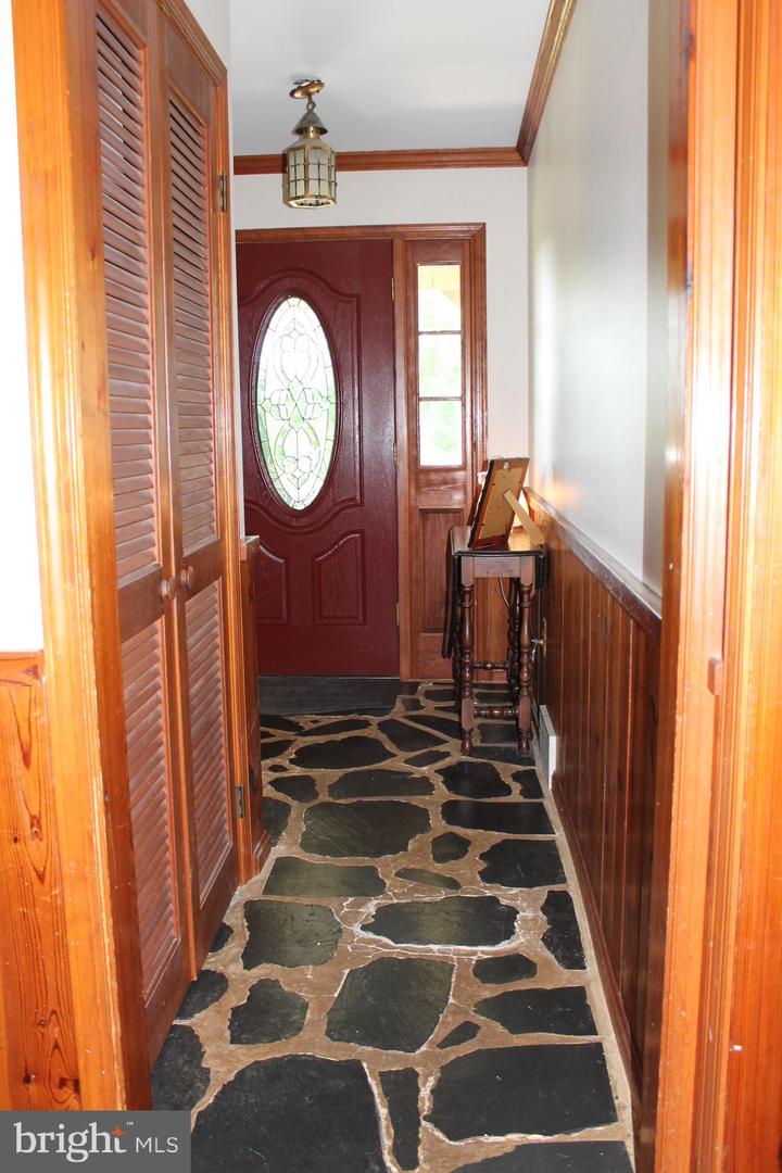 1615 PLEASANT VIEW RD, MOUNT JACKSON, Virginia 22842, 4 Bedrooms Bedrooms, ,2 BathroomsBathrooms,Residential,For sale,1615 PLEASANT VIEW RD,VASH2012018 MLS # VASH2012018