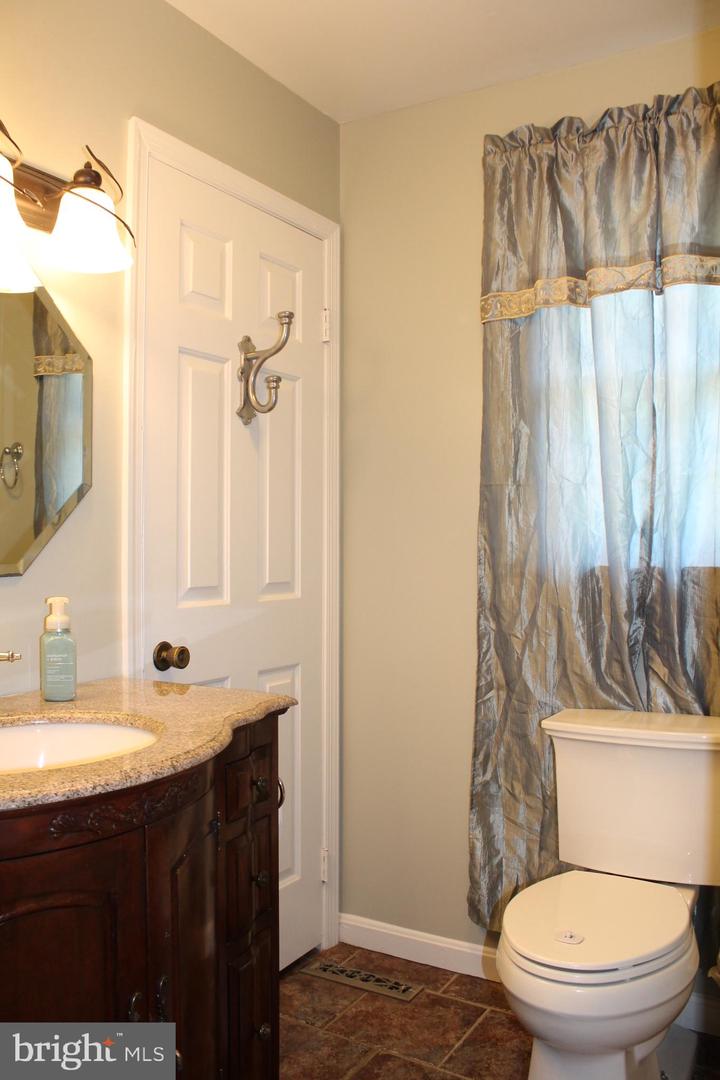 1615 PLEASANT VIEW RD, MOUNT JACKSON, Virginia 22842, 4 Bedrooms Bedrooms, ,2 BathroomsBathrooms,Residential,For sale,1615 PLEASANT VIEW RD,VASH2012018 MLS # VASH2012018