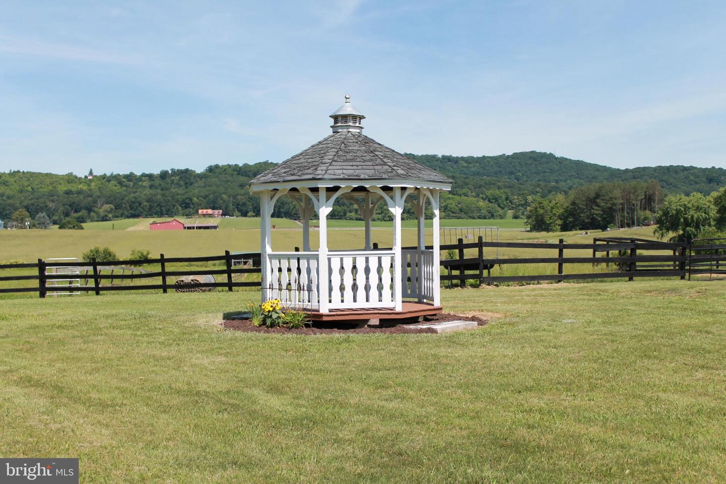 1615 PLEASANT VIEW RD, MOUNT JACKSON, Virginia 22842, 4 Bedrooms Bedrooms, ,2 BathroomsBathrooms,Residential,For sale,1615 PLEASANT VIEW RD,VASH2012018 MLS # VASH2012018