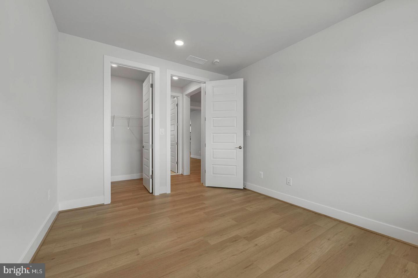 42018 NIGHT NURSE CIR, ASHBURN, Virginia 20148, 6 Bedrooms Bedrooms, ,5 BathroomsBathrooms,Residential,For sale,42018 NIGHT NURSE CIR,VALO2102430 MLS # VALO2102430