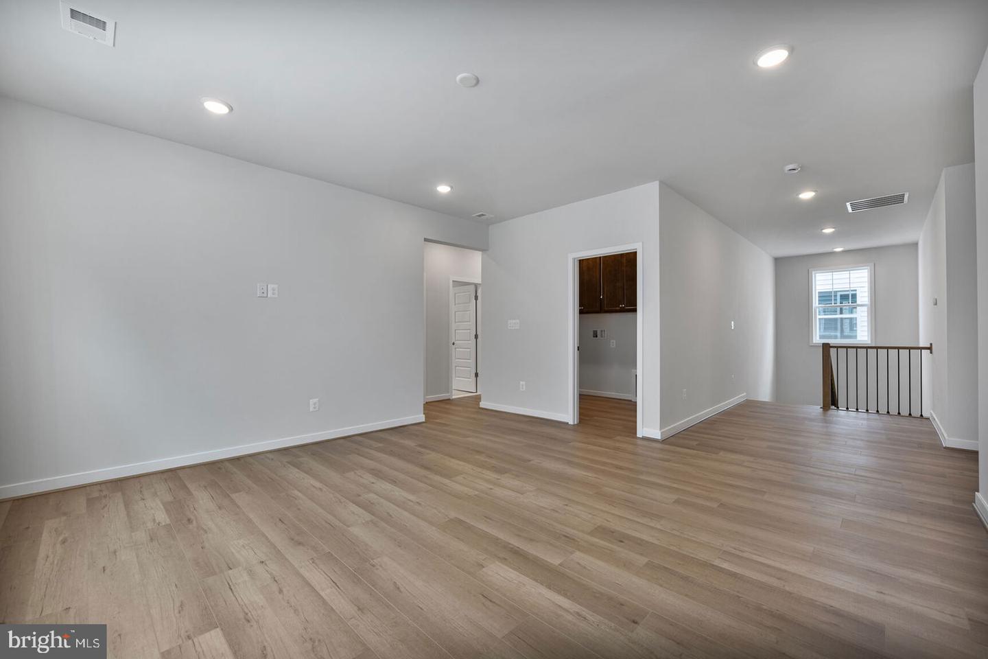 42018 NIGHT NURSE CIR, ASHBURN, Virginia 20148, 6 Bedrooms Bedrooms, ,5 BathroomsBathrooms,Residential,For sale,42018 NIGHT NURSE CIR,VALO2102430 MLS # VALO2102430