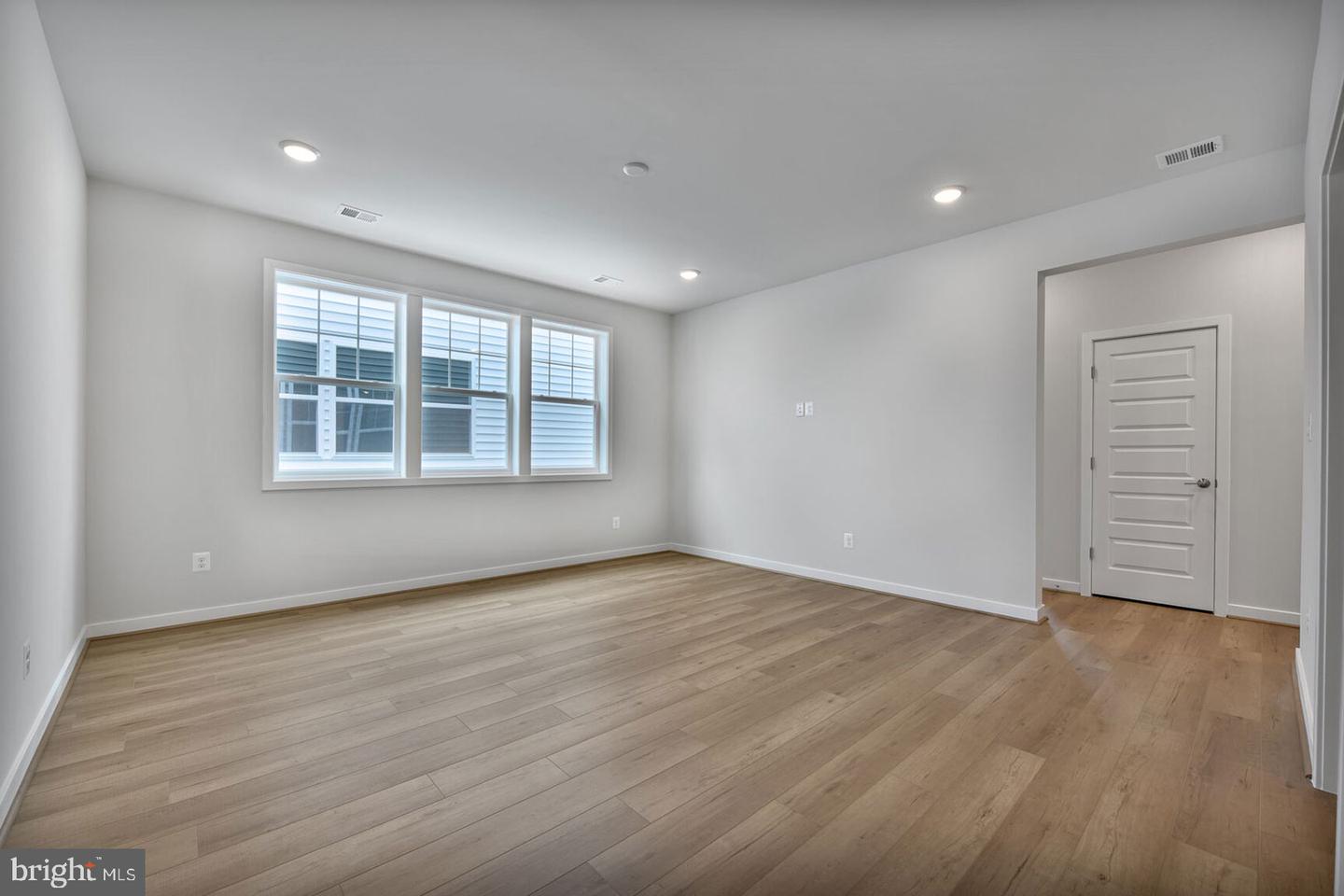 42018 NIGHT NURSE CIR, ASHBURN, Virginia 20148, 6 Bedrooms Bedrooms, ,5 BathroomsBathrooms,Residential,For sale,42018 NIGHT NURSE CIR,VALO2102430 MLS # VALO2102430