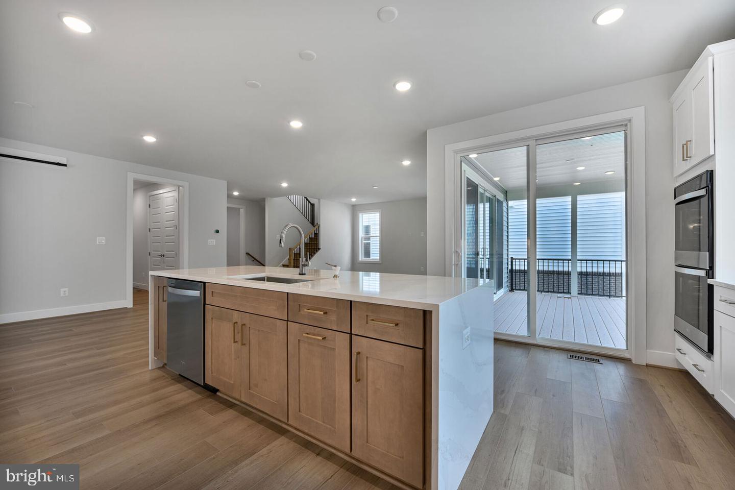 42018 NIGHT NURSE CIR, ASHBURN, Virginia 20148, 6 Bedrooms Bedrooms, ,5 BathroomsBathrooms,Residential,For sale,42018 NIGHT NURSE CIR,VALO2102430 MLS # VALO2102430