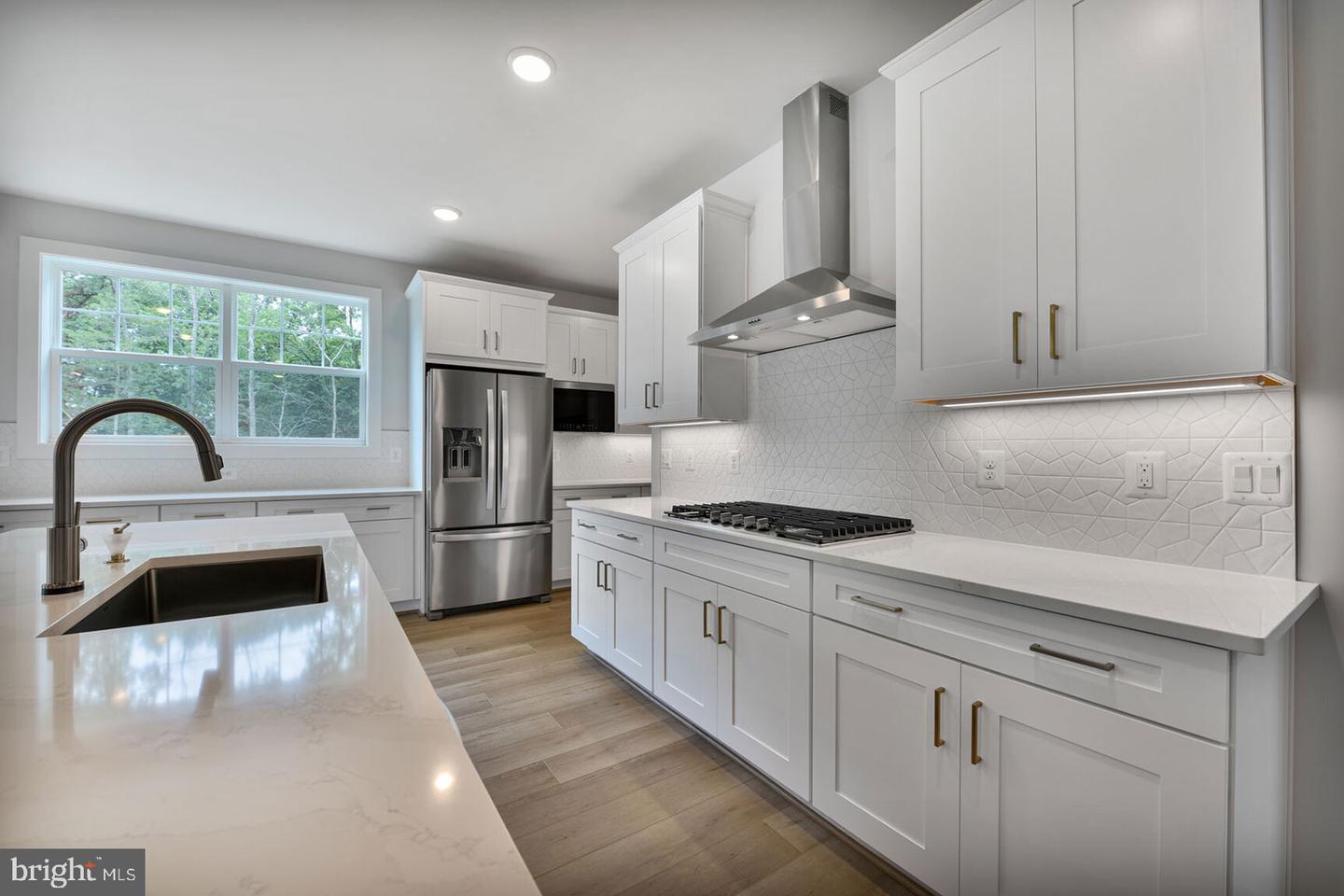 42018 NIGHT NURSE CIR, ASHBURN, Virginia 20148, 6 Bedrooms Bedrooms, ,5 BathroomsBathrooms,Residential,For sale,42018 NIGHT NURSE CIR,VALO2102430 MLS # VALO2102430
