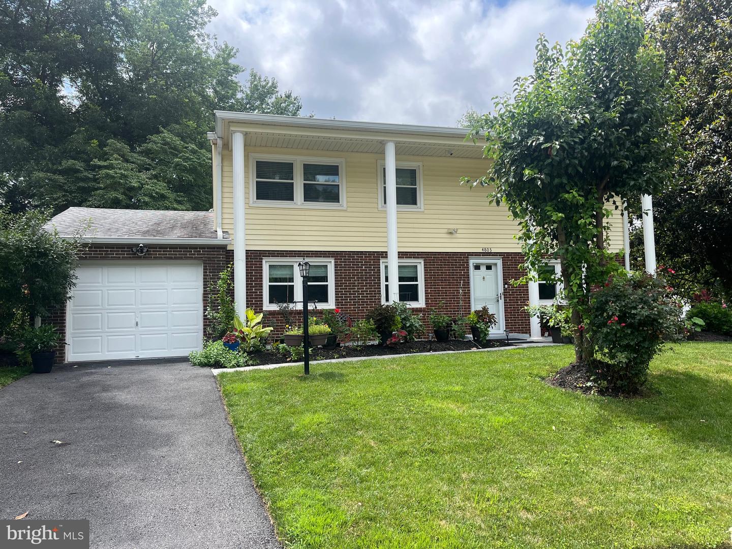 4803 LOCKWOOD LN, WOODBRIDGE, Virginia 22193, 4 Bedrooms Bedrooms, 8 Rooms Rooms,3 BathroomsBathrooms,Residential,For sale,4803 LOCKWOOD LN,VAPW2099438 MLS # VAPW2099438