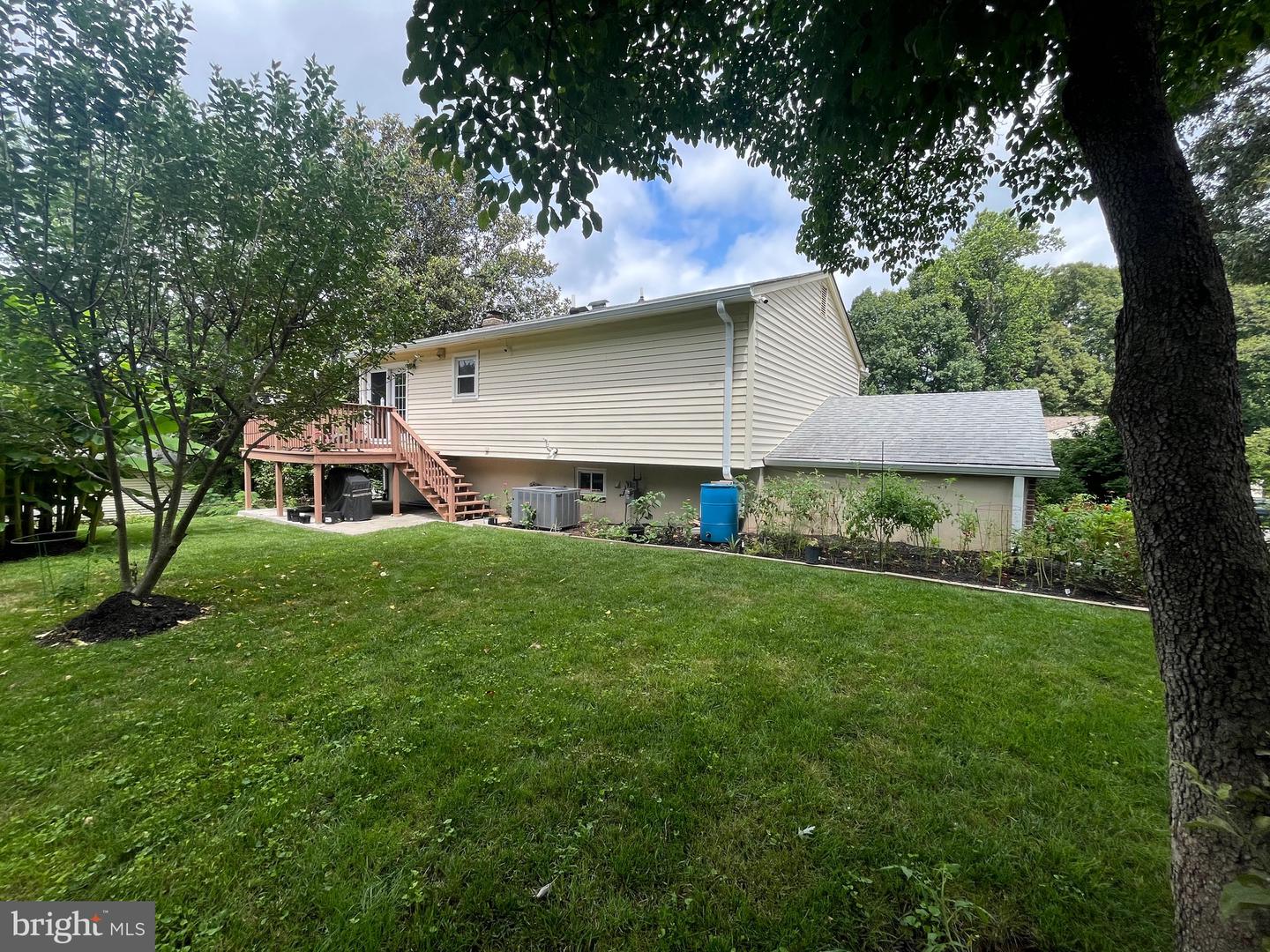 4803 LOCKWOOD LN, WOODBRIDGE, Virginia 22193, 4 Bedrooms Bedrooms, 8 Rooms Rooms,3 BathroomsBathrooms,Residential,For sale,4803 LOCKWOOD LN,VAPW2099438 MLS # VAPW2099438