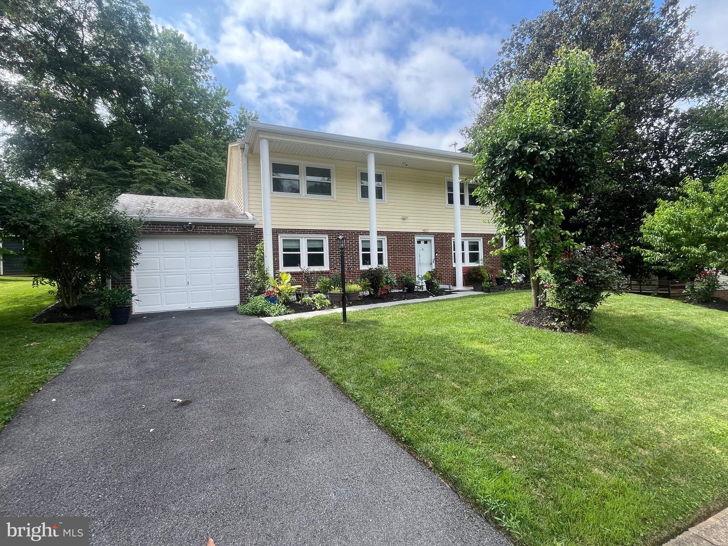 4803 LOCKWOOD LN, WOODBRIDGE, Virginia 22193, 4 Bedrooms Bedrooms, 8 Rooms Rooms,3 BathroomsBathrooms,Residential,For sale,4803 LOCKWOOD LN,VAPW2099438 MLS # VAPW2099438