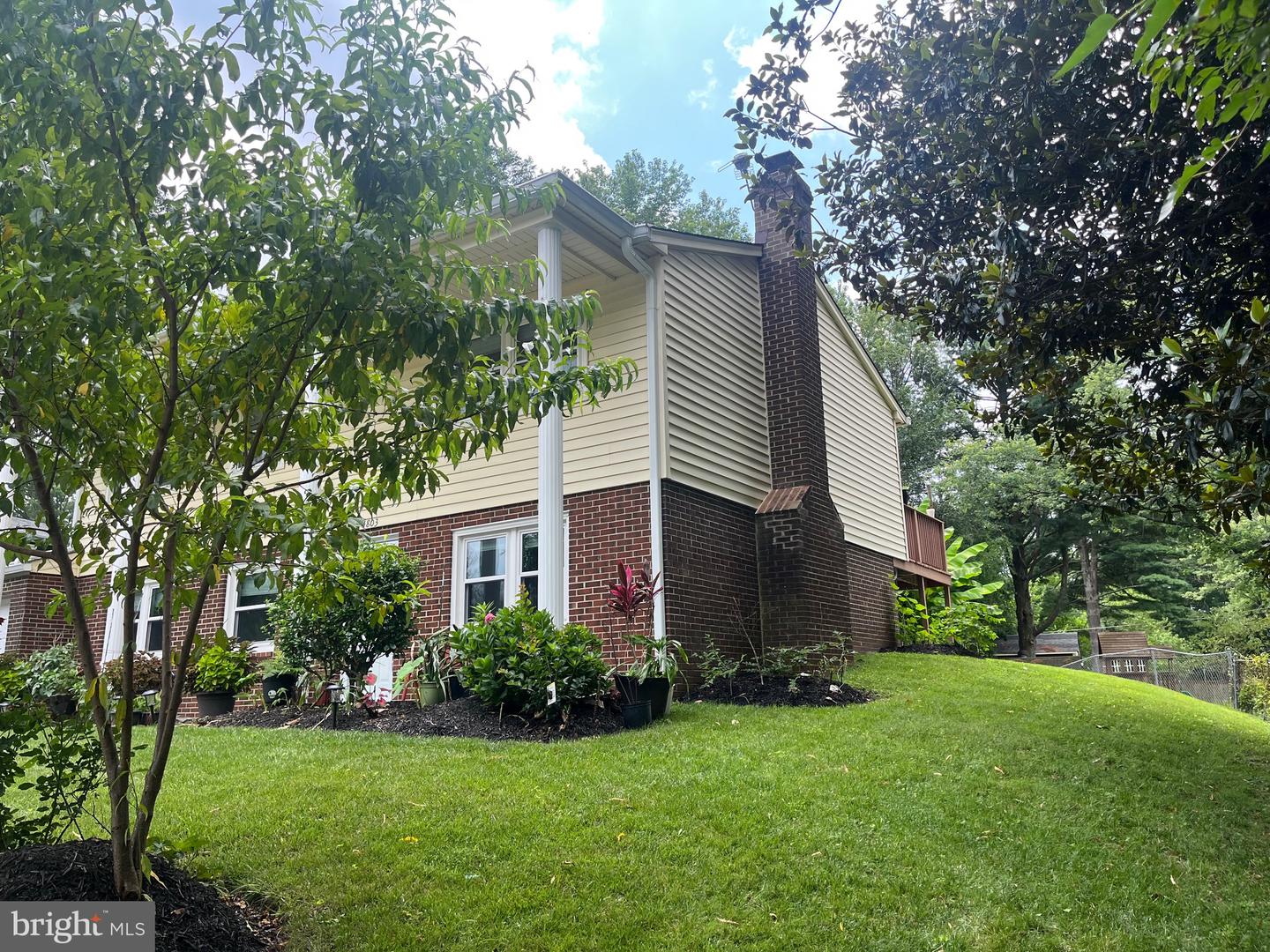 4803 LOCKWOOD LN, WOODBRIDGE, Virginia 22193, 4 Bedrooms Bedrooms, 8 Rooms Rooms,3 BathroomsBathrooms,Residential,For sale,4803 LOCKWOOD LN,VAPW2099438 MLS # VAPW2099438