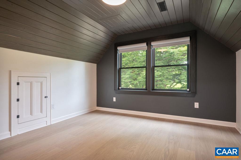 3991 CARTERS MOUNTAIN RD, CHARLOTTESVILLE, Virginia 22902, 4 Bedrooms Bedrooms, ,3 BathroomsBathrooms,Residential,For sale,3991 CARTERS MOUNTAIN RD,666851 MLS # 666851