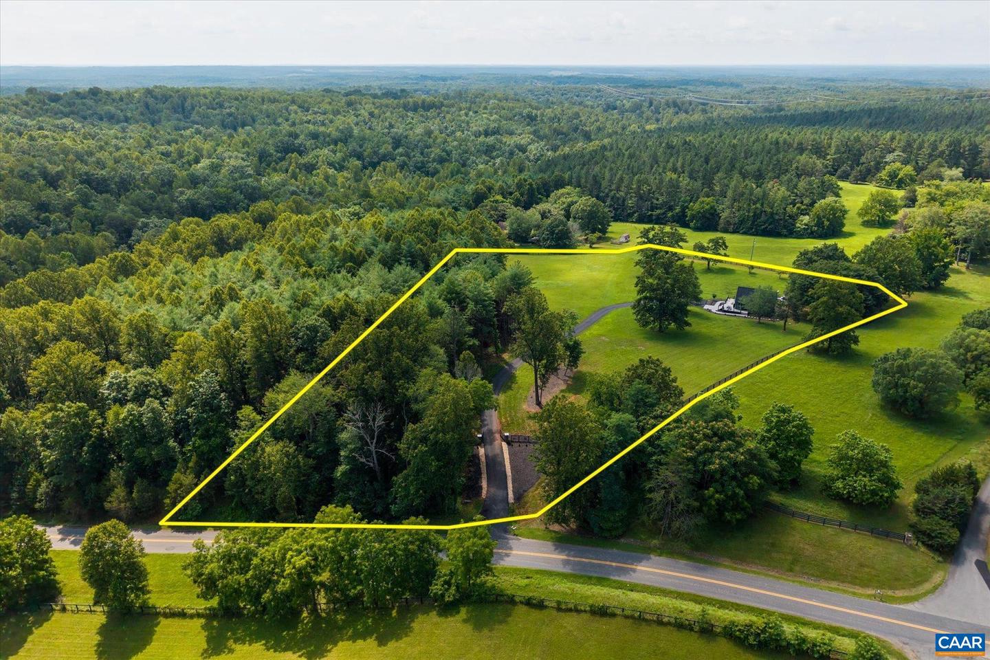3991 CARTERS MOUNTAIN RD, CHARLOTTESVILLE, Virginia 22902, 4 Bedrooms Bedrooms, ,3 BathroomsBathrooms,Residential,For sale,3991 CARTERS MOUNTAIN RD,666851 MLS # 666851
