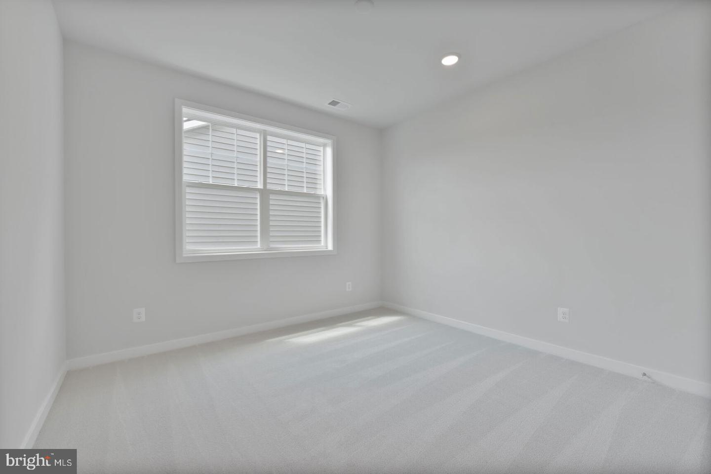 42010 NIGHT NURSE CIR, ASHBURN, Virginia 20148, 6 Bedrooms Bedrooms, ,5 BathroomsBathrooms,Residential,For sale,42010 NIGHT NURSE CIR,VALO2102438 MLS # VALO2102438