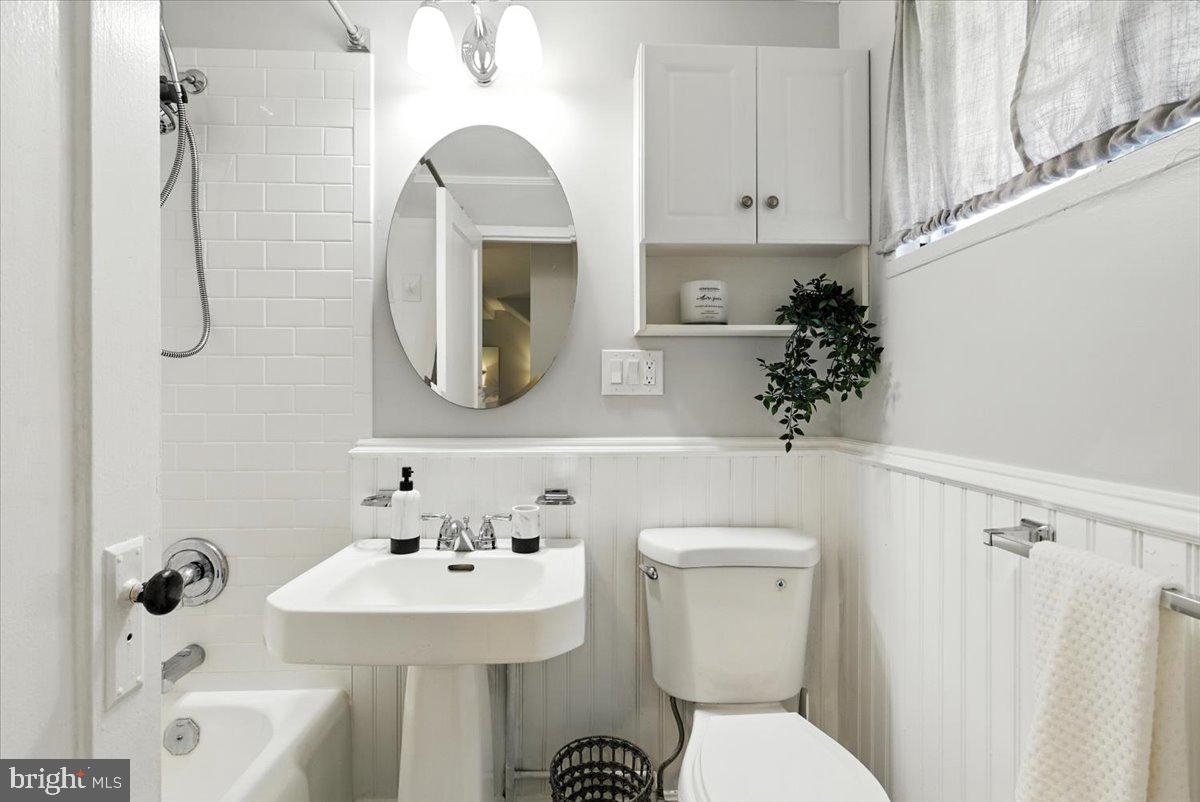 3504 MARTHA CUSTIS DR #315, ALEXANDRIA, Virginia 22302, 1 Bedroom Bedrooms, ,1 BathroomBathrooms,Residential,For sale,3504 MARTHA CUSTIS DR #315,VAAX2047584 MLS # VAAX2047584