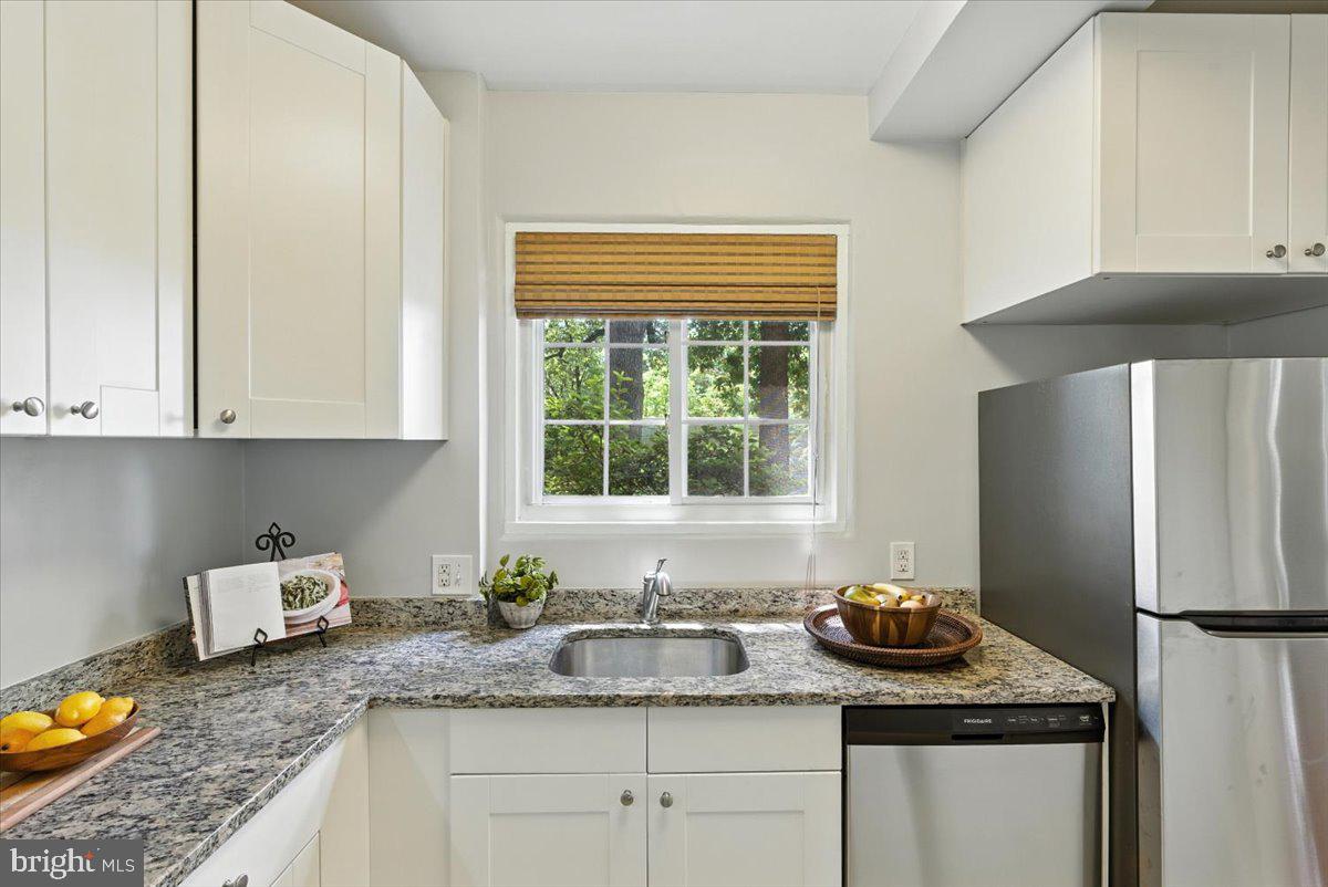 3504 MARTHA CUSTIS DR #315, ALEXANDRIA, Virginia 22302, 1 Bedroom Bedrooms, ,1 BathroomBathrooms,Residential,For sale,3504 MARTHA CUSTIS DR #315,VAAX2047584 MLS # VAAX2047584